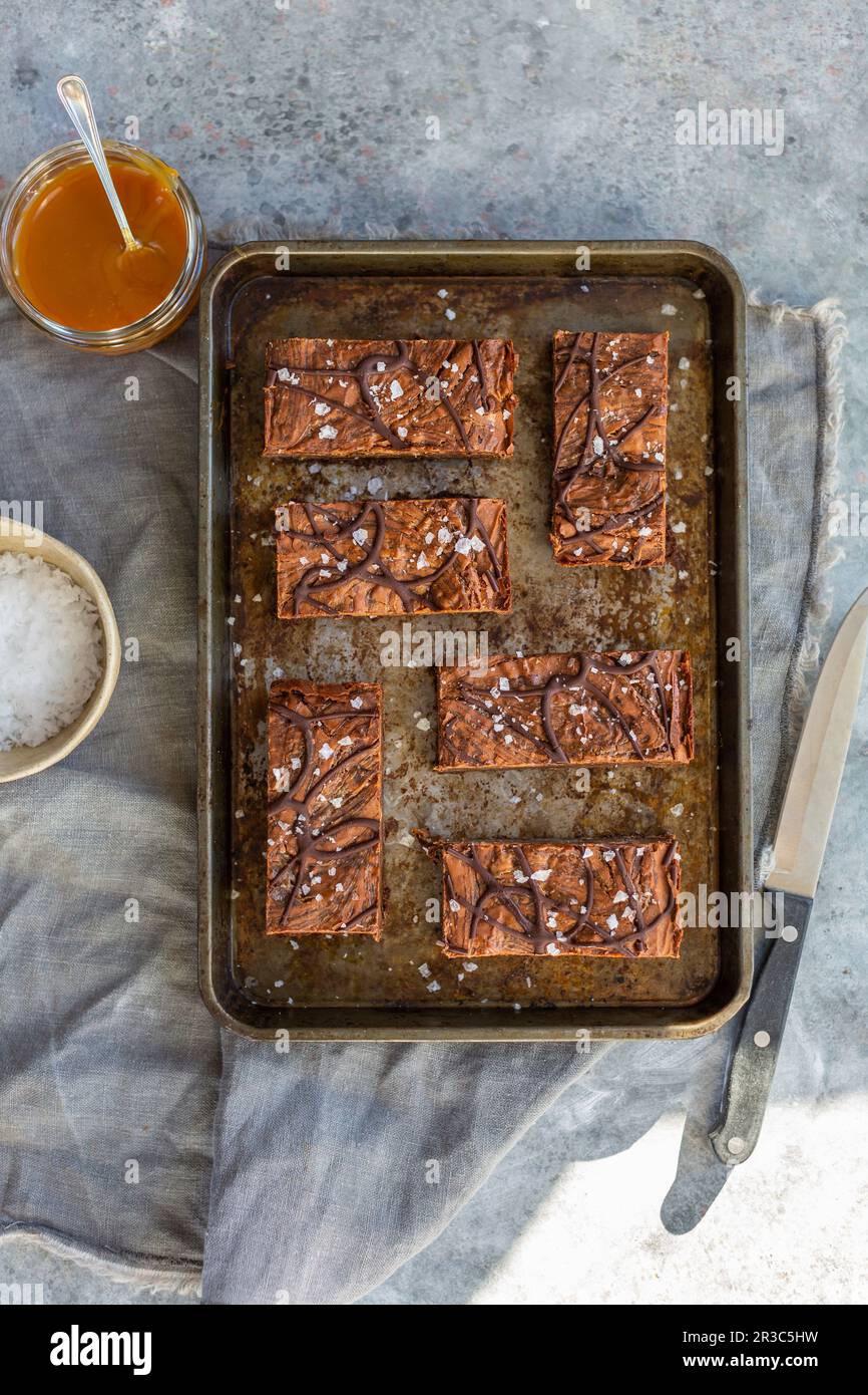 Brownies mit salzigem Karamell Stockfoto