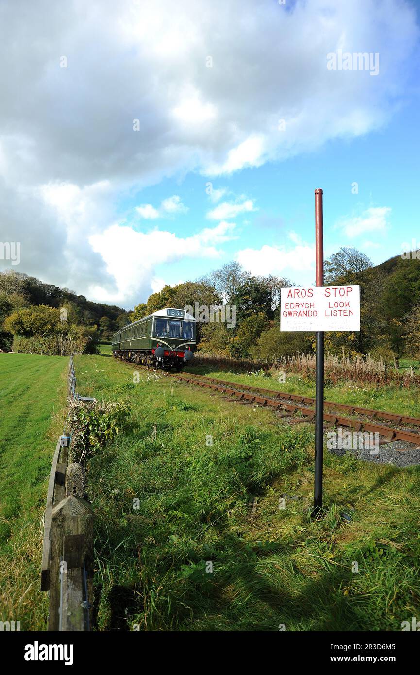 D.M.U. in der Nähe von Cwmdwyfran. Stockfoto