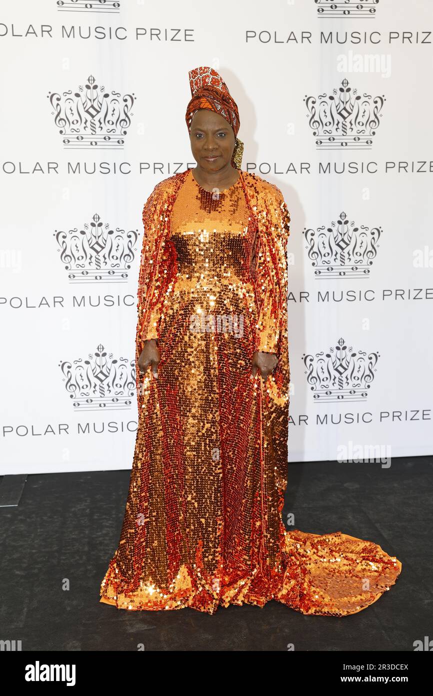 Stockholm, Schweden. 23. Mai 2023. Der diesjährige Preisträger des Polarmusikpreises Angélique Kidjo trifft am 24. Mai 2023 im Grand Hotel in Stockholm zur Preisverleihung für Polarmusik ein. Foto: Christine Olsson/TT/Kod 10430 Kredit: TT News Agency/Alamy Live News Stockfoto