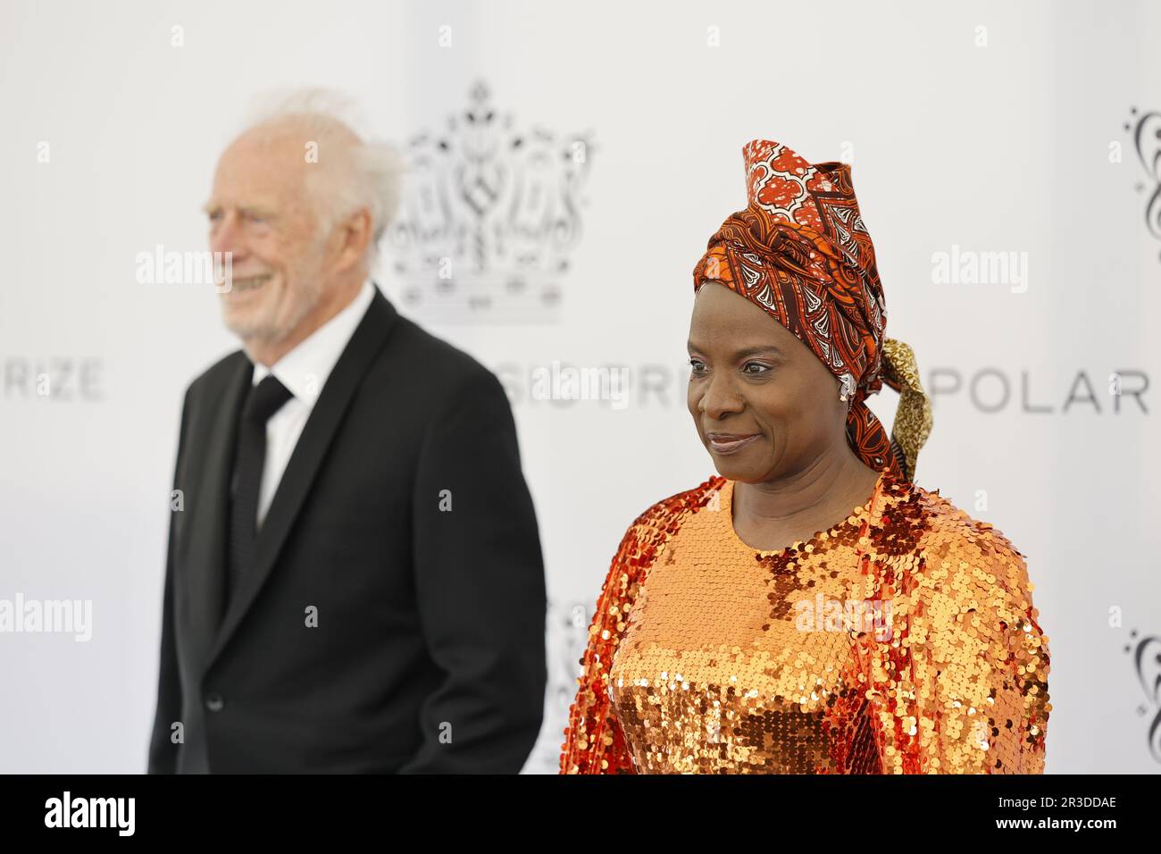 Stockholm, Schweden. 23. Mai 2023. Der diesjährige Preisträger des Polarmusikpreises Angélique Kidjo trifft am 24. Mai 2023 im Grand Hotel in Stockholm zur Preisverleihung für Polarmusik ein. Foto: Christine Olsson/TT/Kod 10430 Kredit: TT News Agency/Alamy Live News Stockfoto