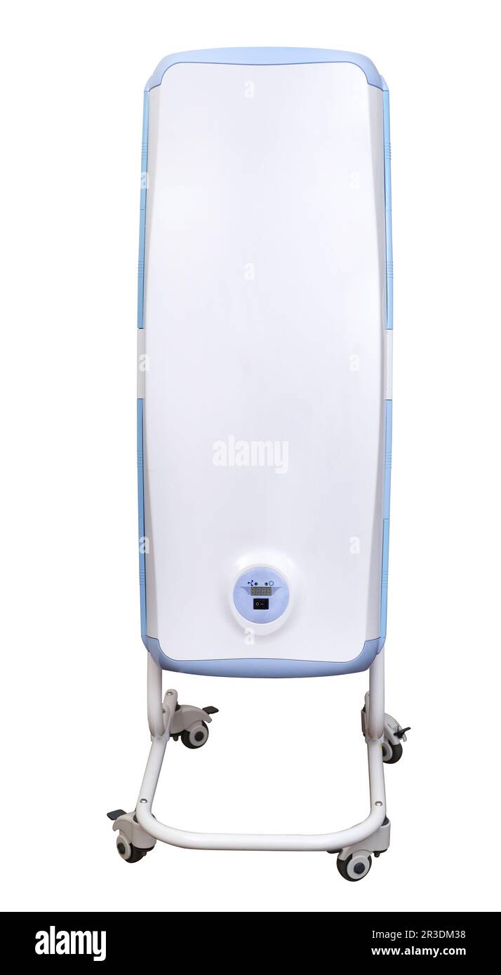 UV-bakterizider mobiler Umwälzkühler zur Raumdesinfektion. Umwälzthermostat isoliert auf weiß. Stockfoto