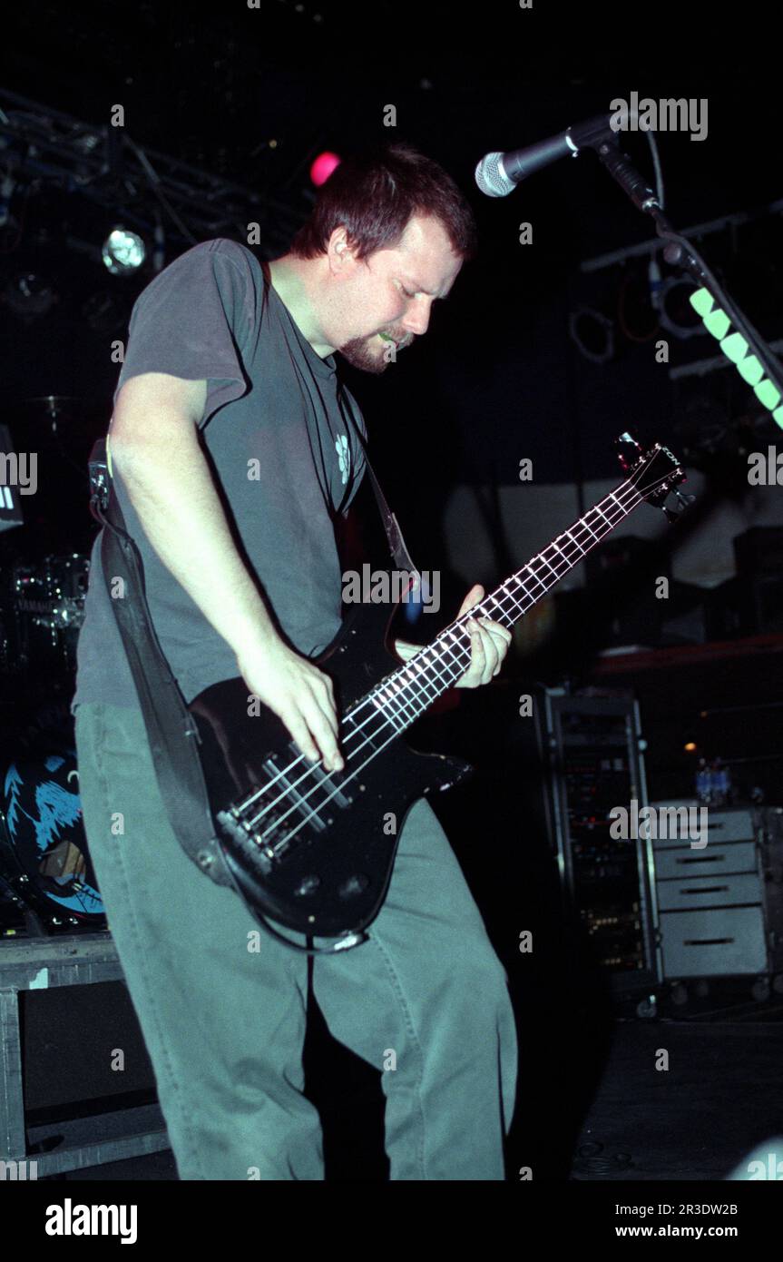 Italien Mailand, 1995-03-30: Bill Gould bassist of the Faith No More während des Live-Konzerts in der Fabrik Stockfoto