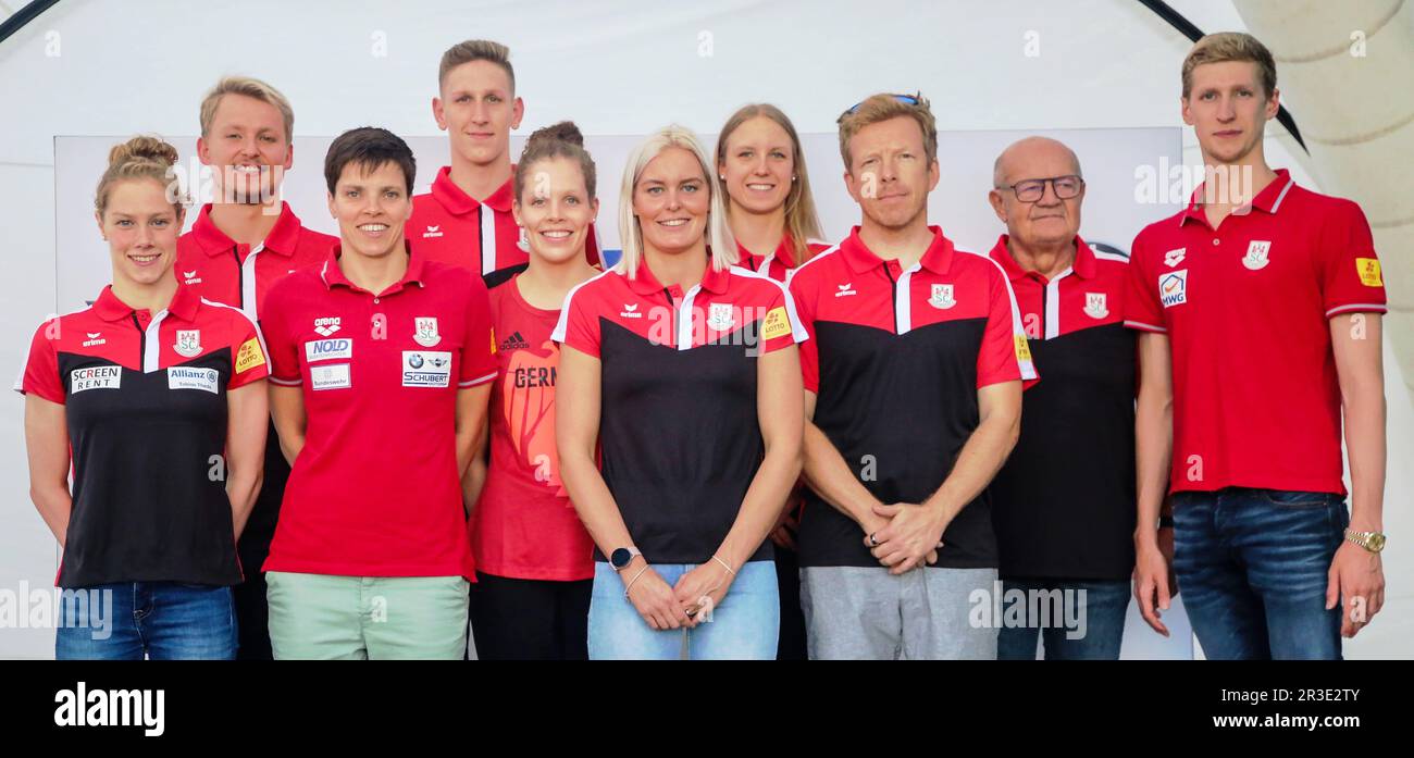 Schwimmer, Schwimmer mit Coach SC Magdeburg zum Abschied von den