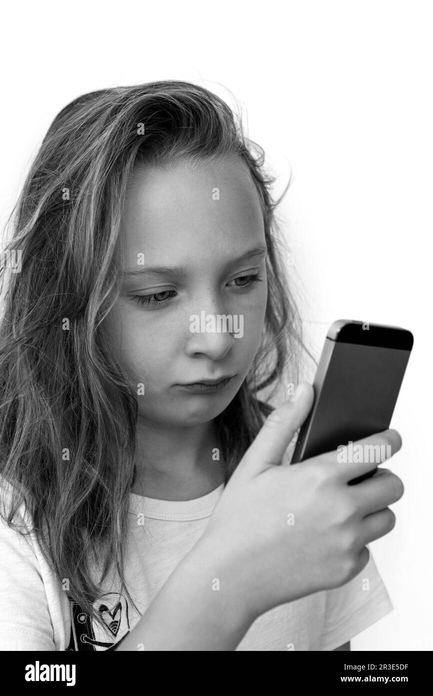 Deprimiertes Mädchen, das Selfie macht. Probleme mit sozialen Medien. Stockfoto