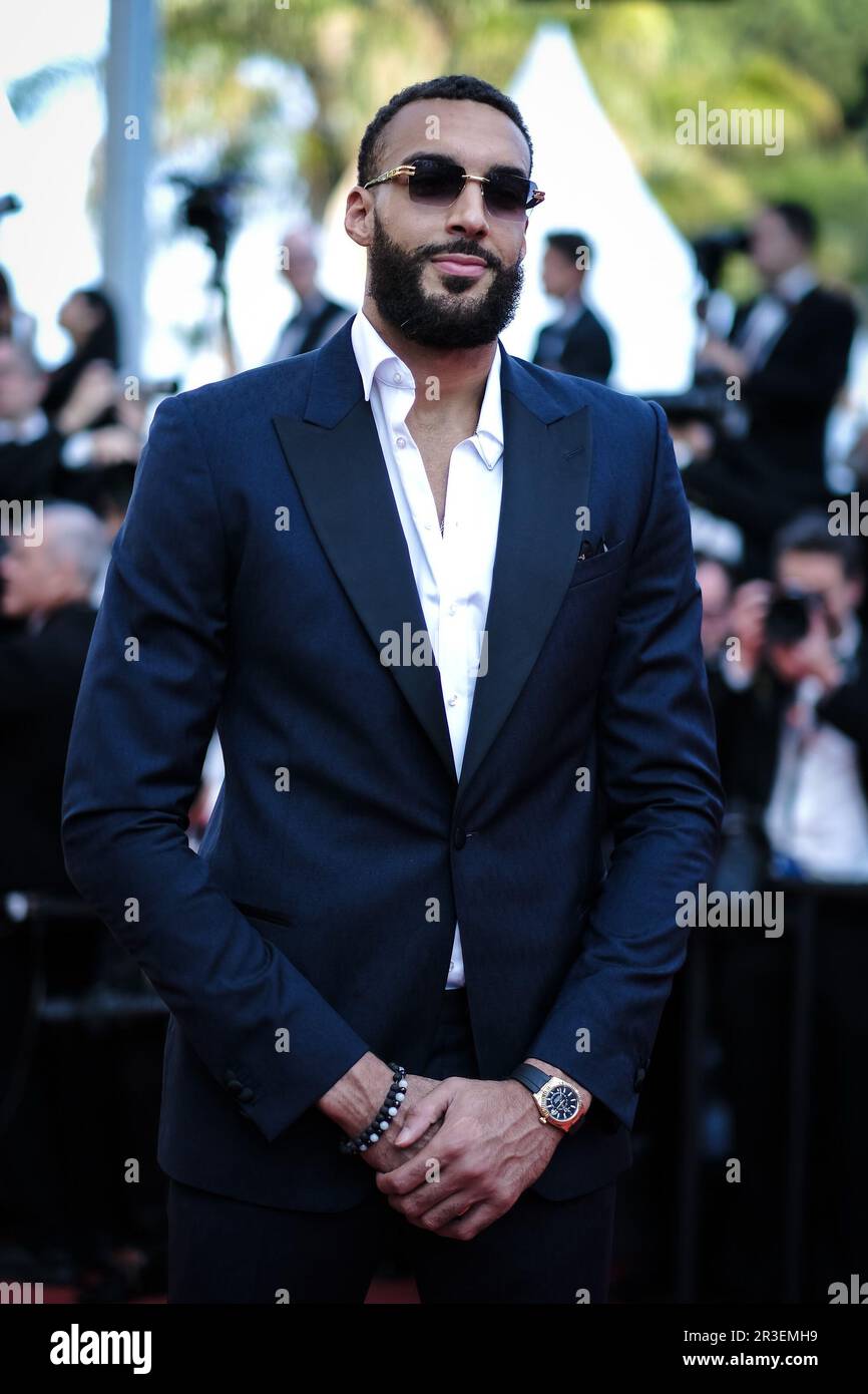 Cannes, Frankreich. 23. Mai 2023. Rudy Gobert fotografierte während des roten Teppichs für die Weltpremiere von Asteroid City im Rahmen des Internationalen Filmfestivals 76. in Cannes im Palais des Festivals in Cannes, Frankreich Bild von Julie Edwards/Alamy Live News Stockfoto