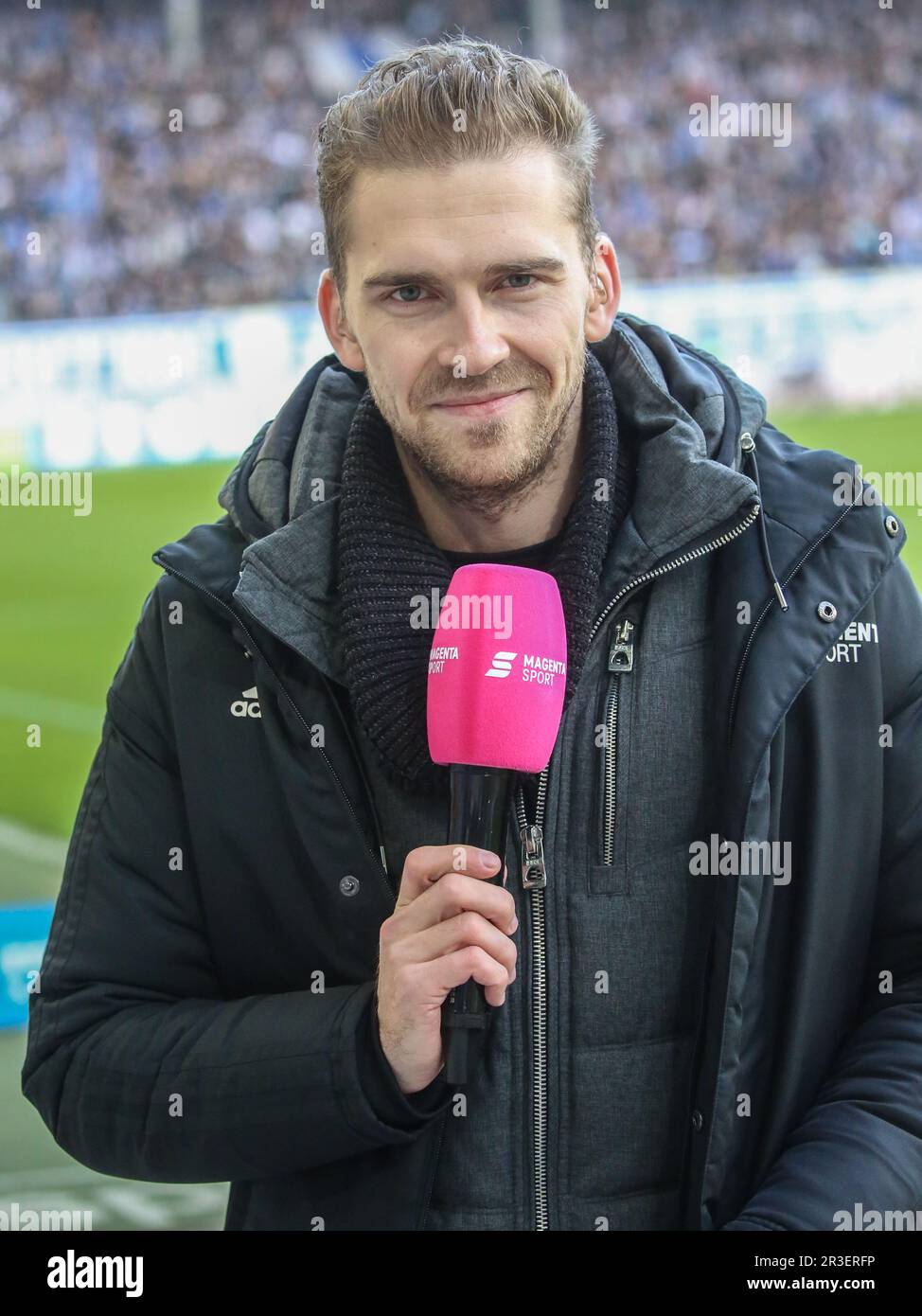 TV-Moderator Gari Paubandt vor Match 1. FC Magdeburg vs. SC Verl DFB Football 15. Spieltag 3. Liga Season 2021-2022 auf 07.11.2021 in Stockfoto