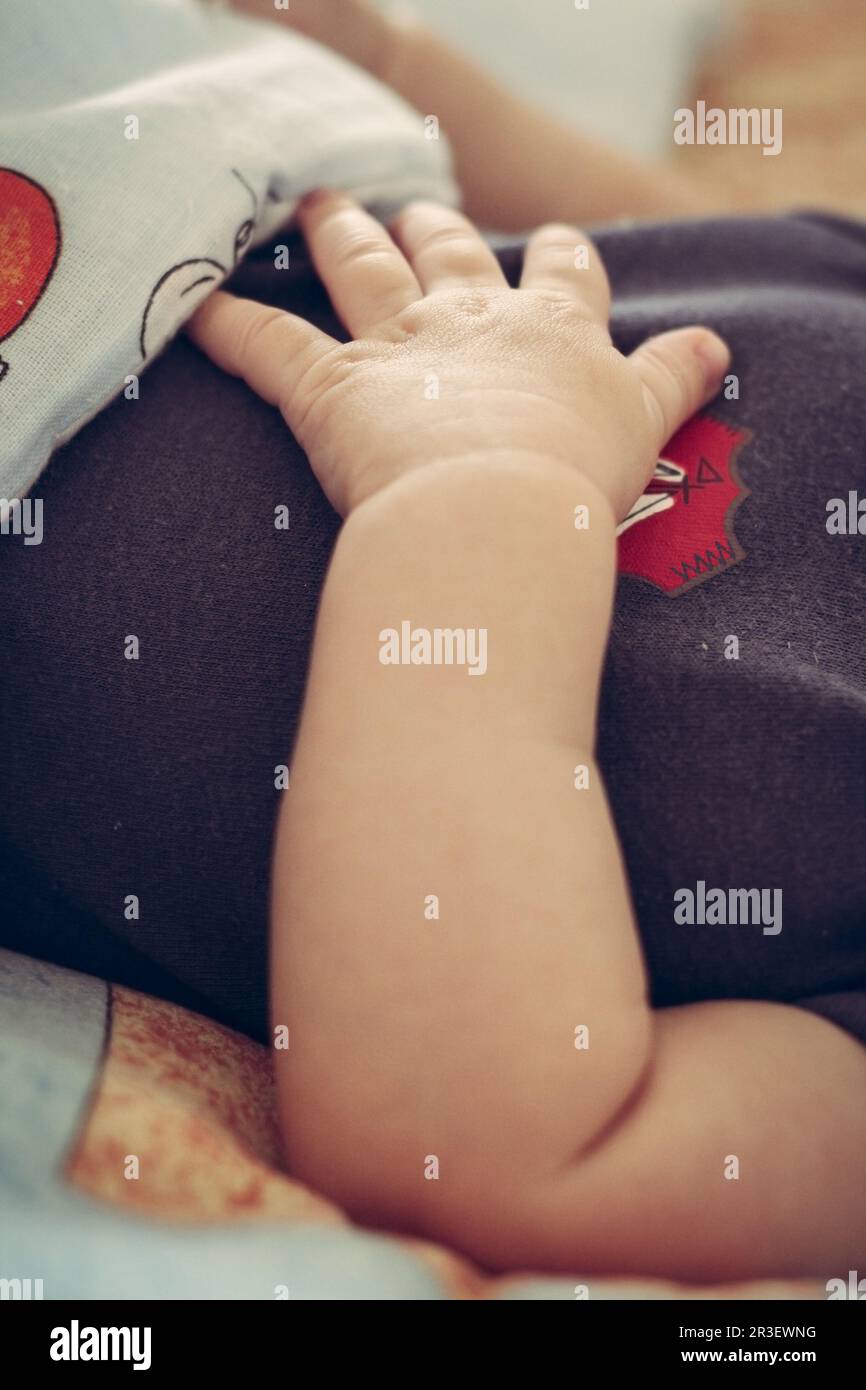 Hand des schlafenden Babys Stockfoto