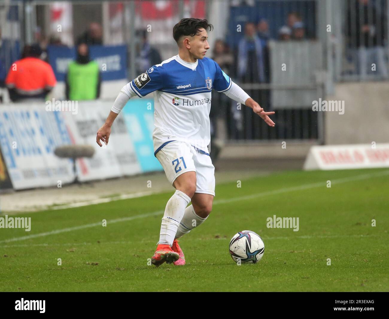 Jason Ceka 1. FC Magdeburg Fussball 3. Liga 17. Spieltag Saison 2021-2022 1.  FC Magdeburg gegen Eintracht Braunschweig Stockfotografie - Alamy