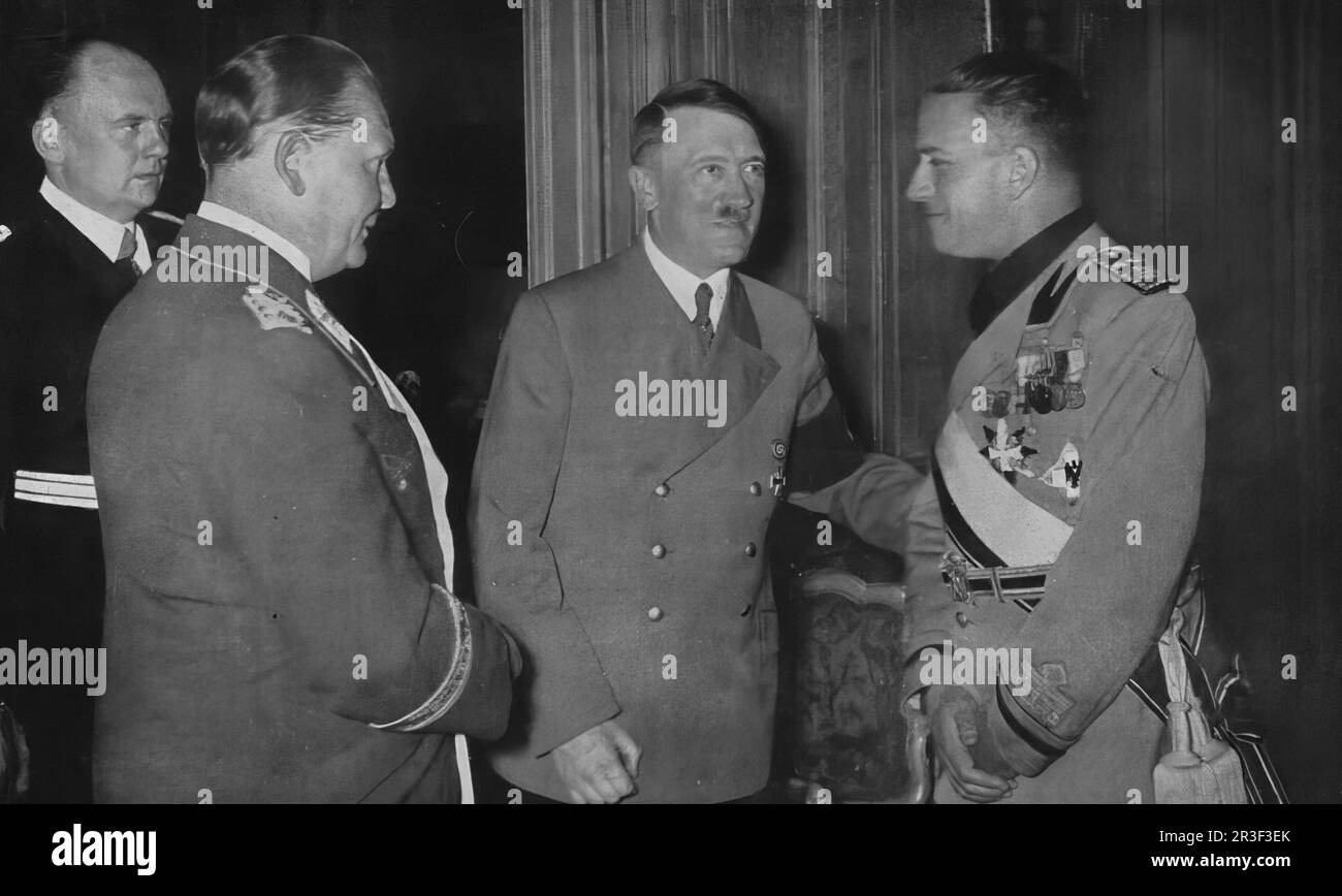 1942 trifft der italienische faschistische Minister Galeazzo Ciano Hitler Hermann Göring und die anderen Nazi-Hierarchien in Deutschland. Stockfoto