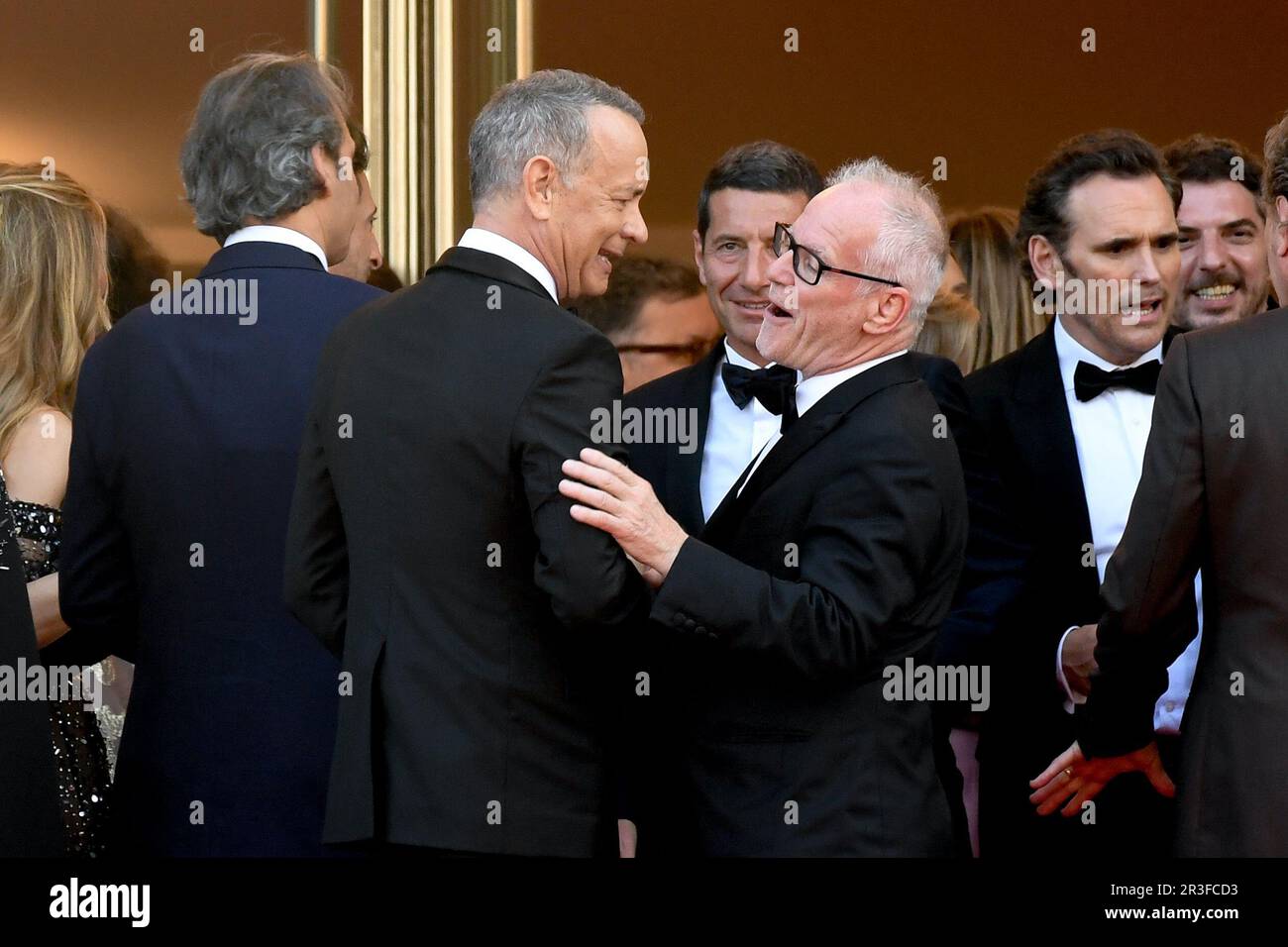 Cannes, Frankreich. 23. Mai 2023. Jeffrey Wright, Rupert Friend, Rita Wilson, Tom Hanks, Bryan Cranston, Maya Hawke, Wes Anderson, Adrien Brody, Scarlett Johansson, Matt Dillon, Steve Carell, Steve Park, Jake Ryan und Hope Davis - Asteroid City Red Carpet - das 76. Jährliche Filmfestival Cannes, FRANKREICH, am 23. Mai 2023. (Foto: Lionel Urman/Sipa USA) Guthaben: SIPA US/Alamy Live News Stockfoto
