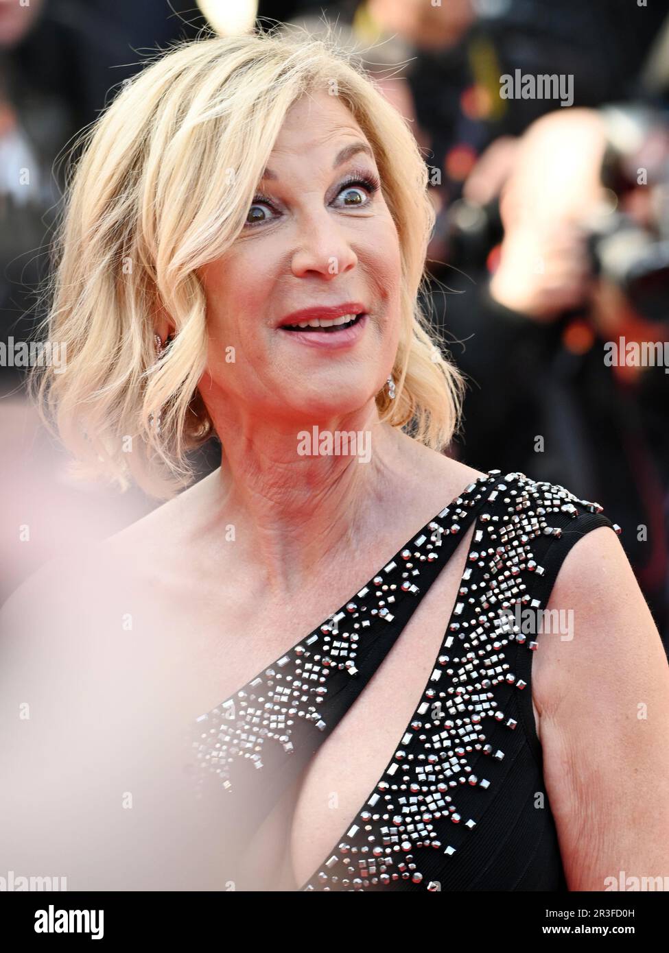 Cannes, Frankreich. 22. Mai 2023. 76. Cannes Filmfestival 2023, Abend 8 - Rotteppichfilm 'Asteroid City'. Auf dem Foto Michèle Laroque Credit: Independent Photo Agency/Alamy Live News Stockfoto