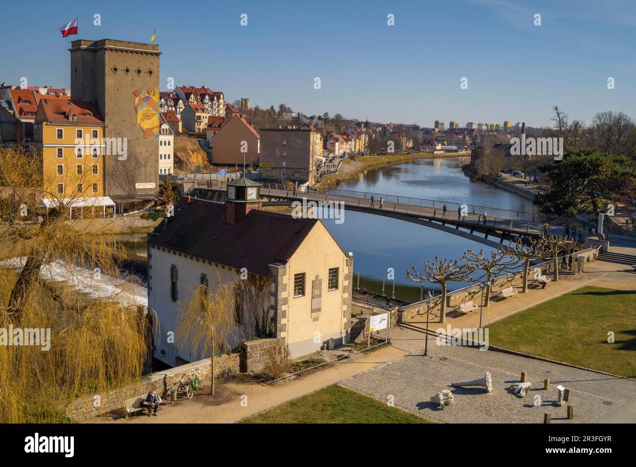 Altstadt GÃ¶Rlitz - Blick auf AltstadtbrÃ¼cke und Neisse Stockfoto