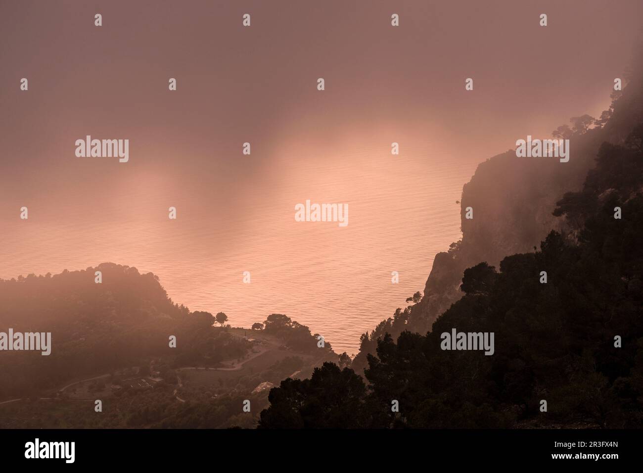 laderas de Puig de Sa Talaya, Valldemossa. Sierra de Tramuntana. Mallorca. Die Balearen. Spanien. Stockfoto