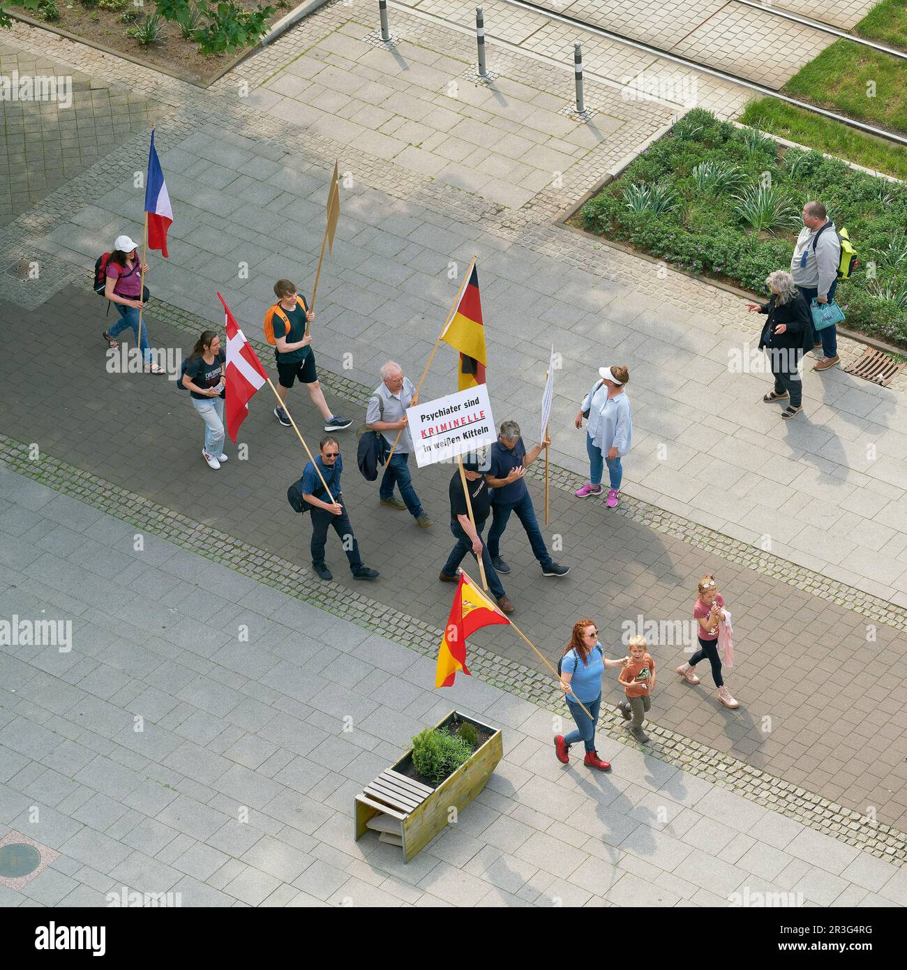 Protest gegen den Deutschen Kinder- und Jugendpsychiatriekongress in Magdeburg Stockfoto