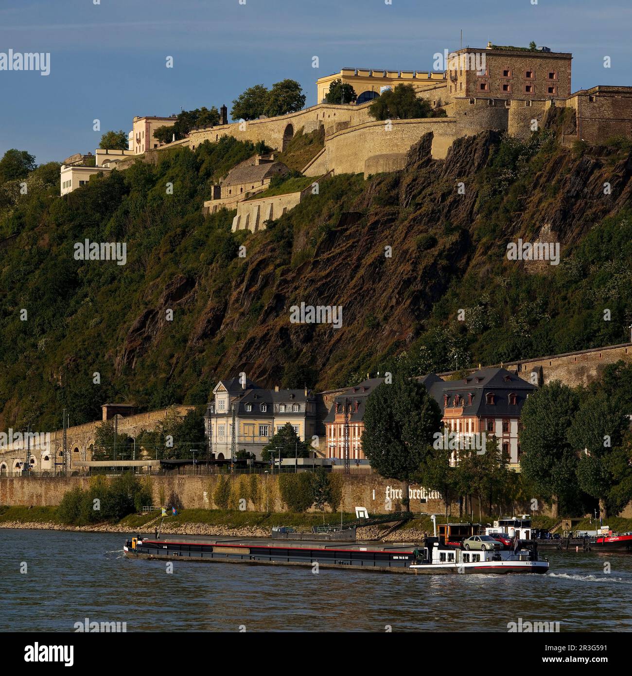 Der Rhein mit der Festung Ehrenbreitstein, Koblenz, Rheinland-Pfalz ...