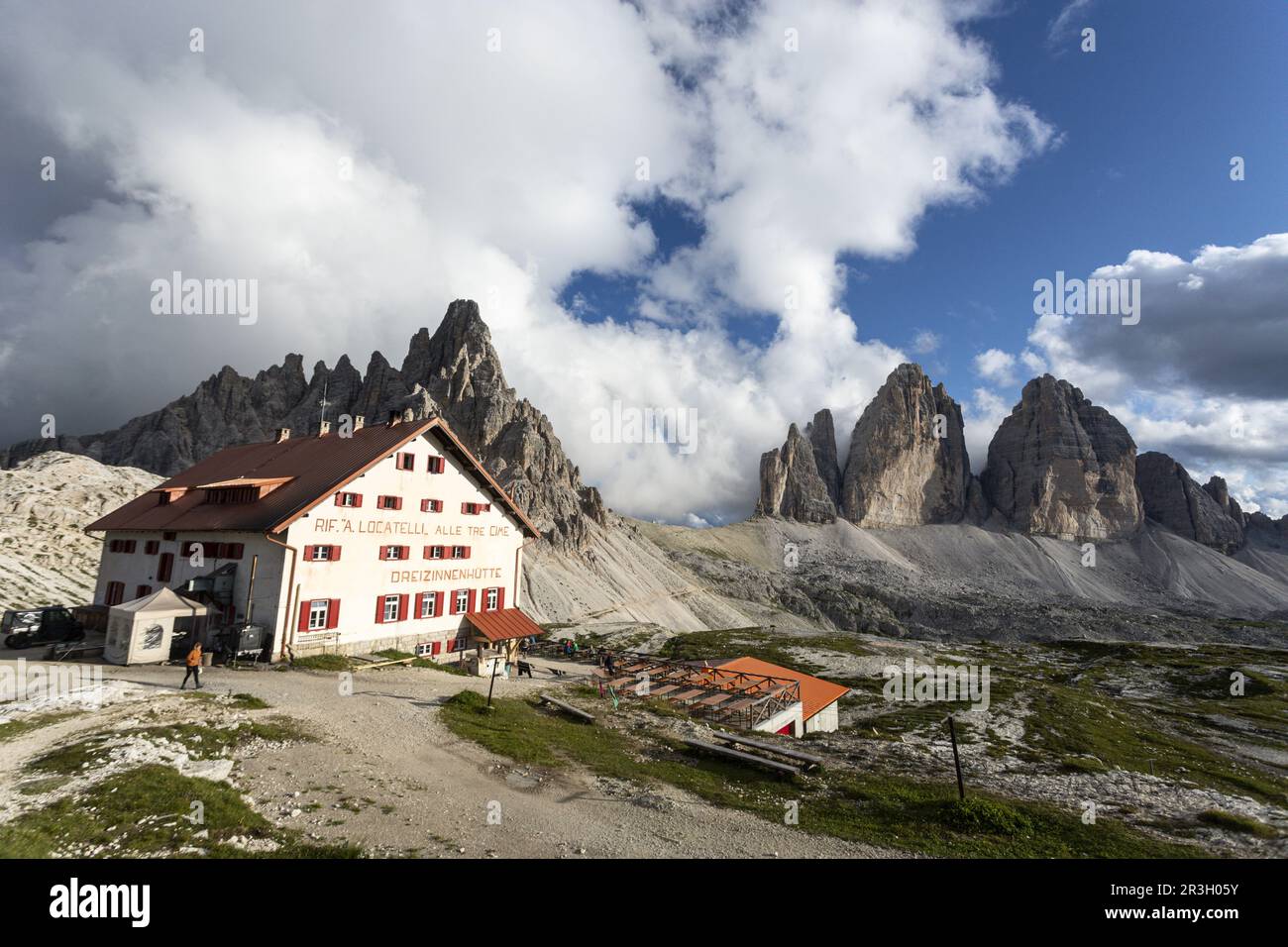 Locatelli HÃ¼tte am Tre Cime in Italien Stockfoto