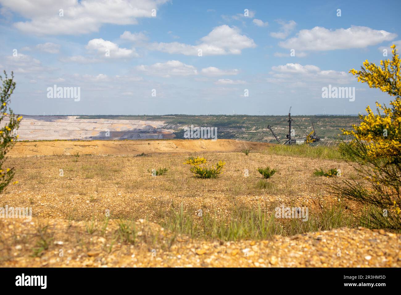 Landschaft im Open Pit Hambach Braunkohlebergwerk im Frühjahr 2023 Stockfoto