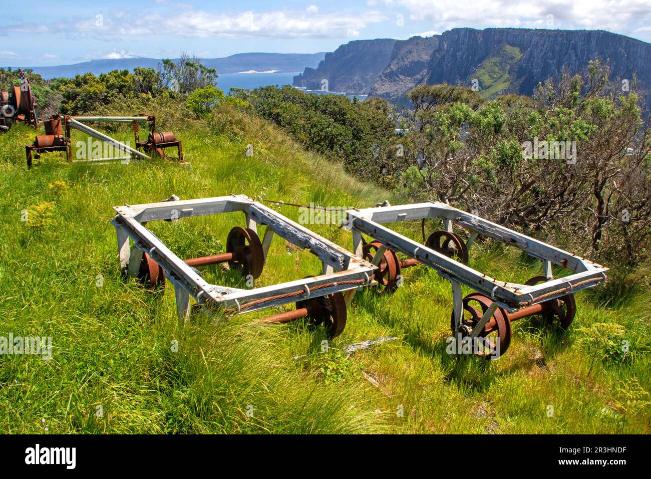 Alte Straßenbahnwagen auf Tasman Island Stockfoto