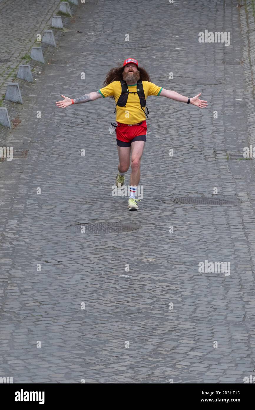 Lüttich, 21.05.2023: Läufer beim Beer Lovers Marathon. Der Beer Lovers Marathon ist ein Lauf über die gesamte Marathon-Distanz, 42.195 km In diesem s Stockfoto