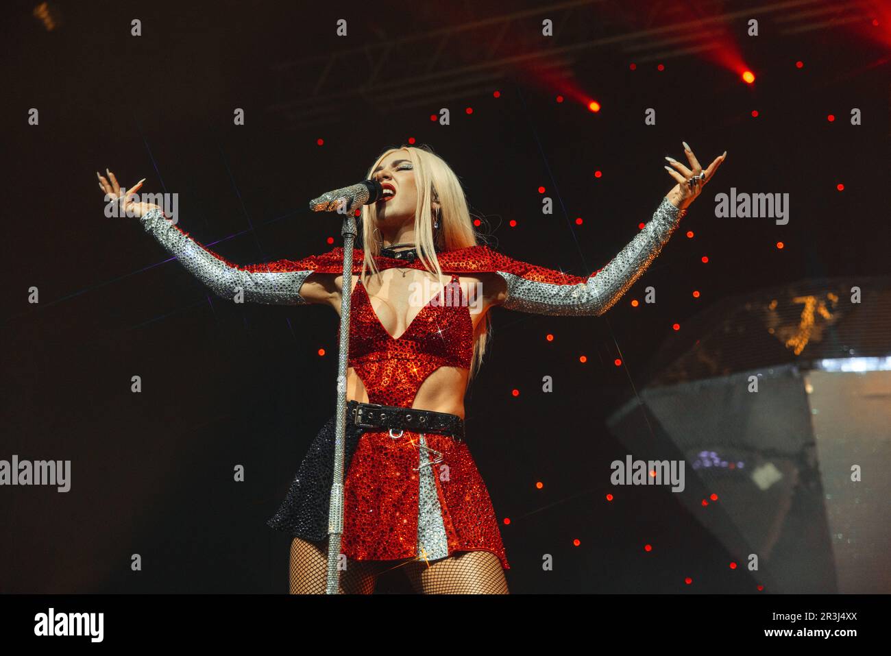 Ava max live 2023 Fotos und Bildmaterial in hoher Auflösung Alamy