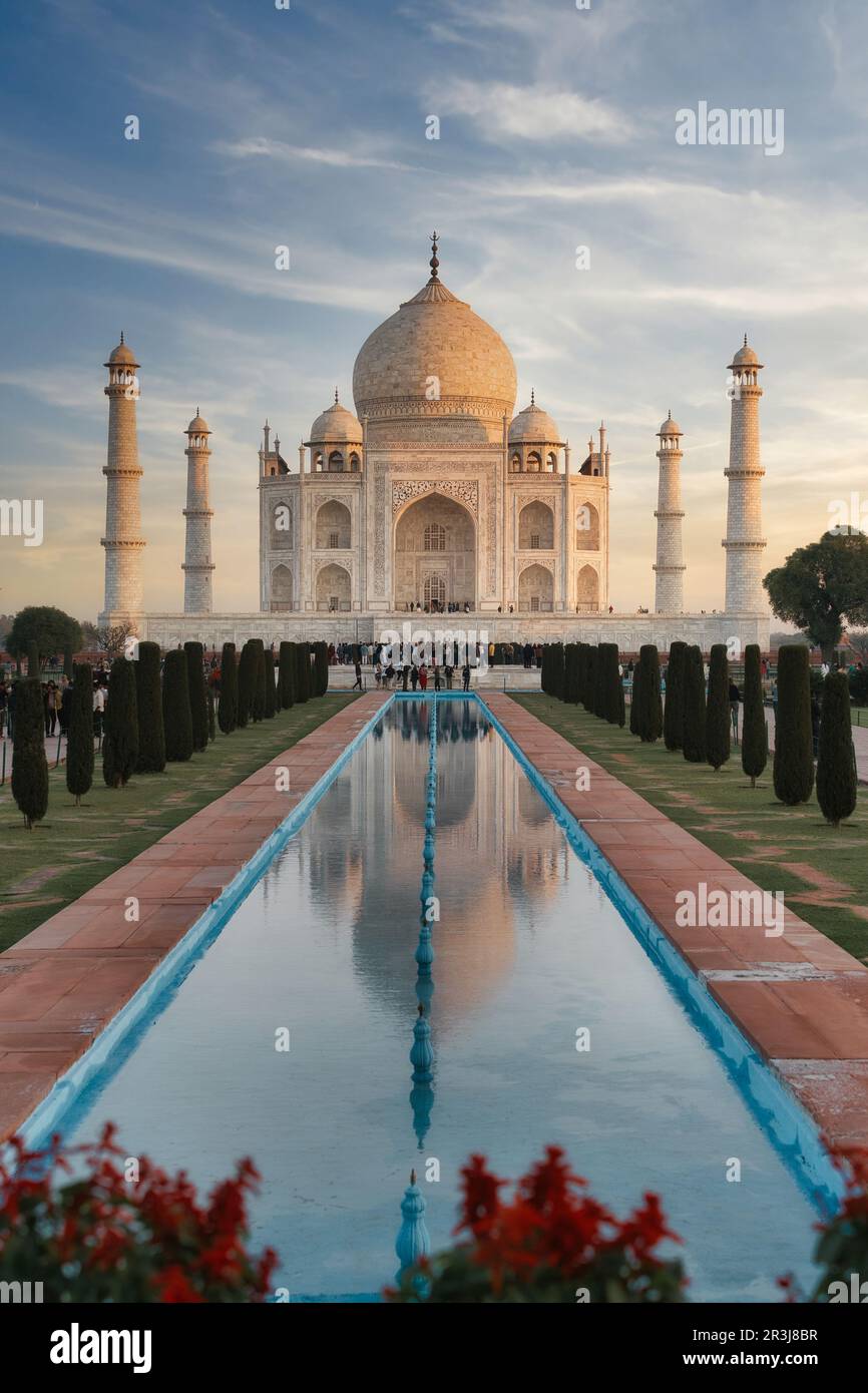 Taj Mahal bei Sonnenaufgang in Agra, Indien. Stockfoto