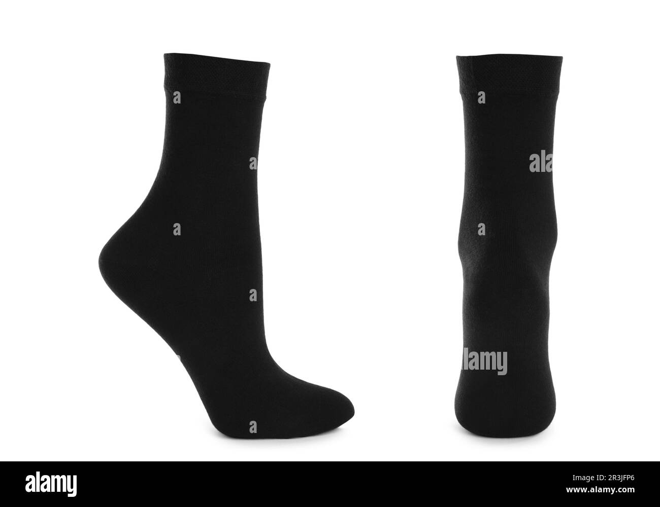 Ein Paar schwarze Socken, isoliert auf Weiß Stockfoto