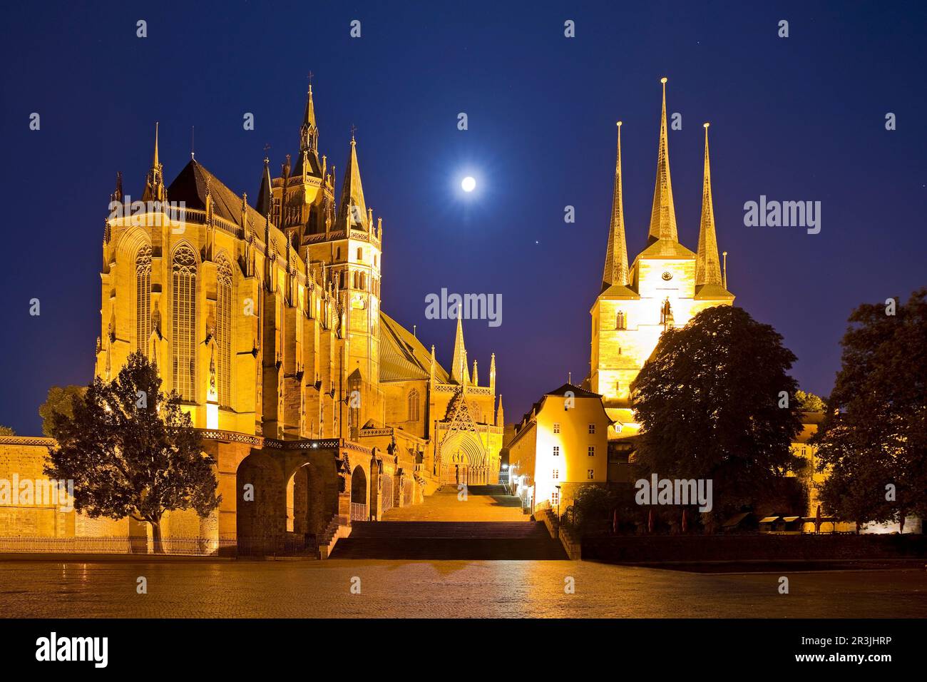 Erfurter Kathedrale und Severikirche mit Vollmond, Domplatz, Erfurt, Thüringen, Deutschland, Europa Stockfoto