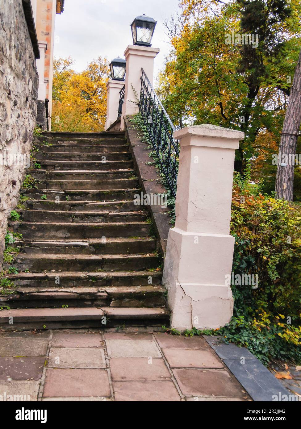 Ganz oben. Hintergrund des Architekturelements Stockfoto