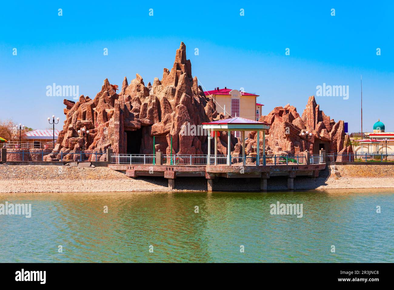 Yoshlar Koli oder Youth Lake oder Molodezhnoye Ozero Park im Amir Timur Park im Zentrum der Stadt Urgench, Usbekistan Stockfoto