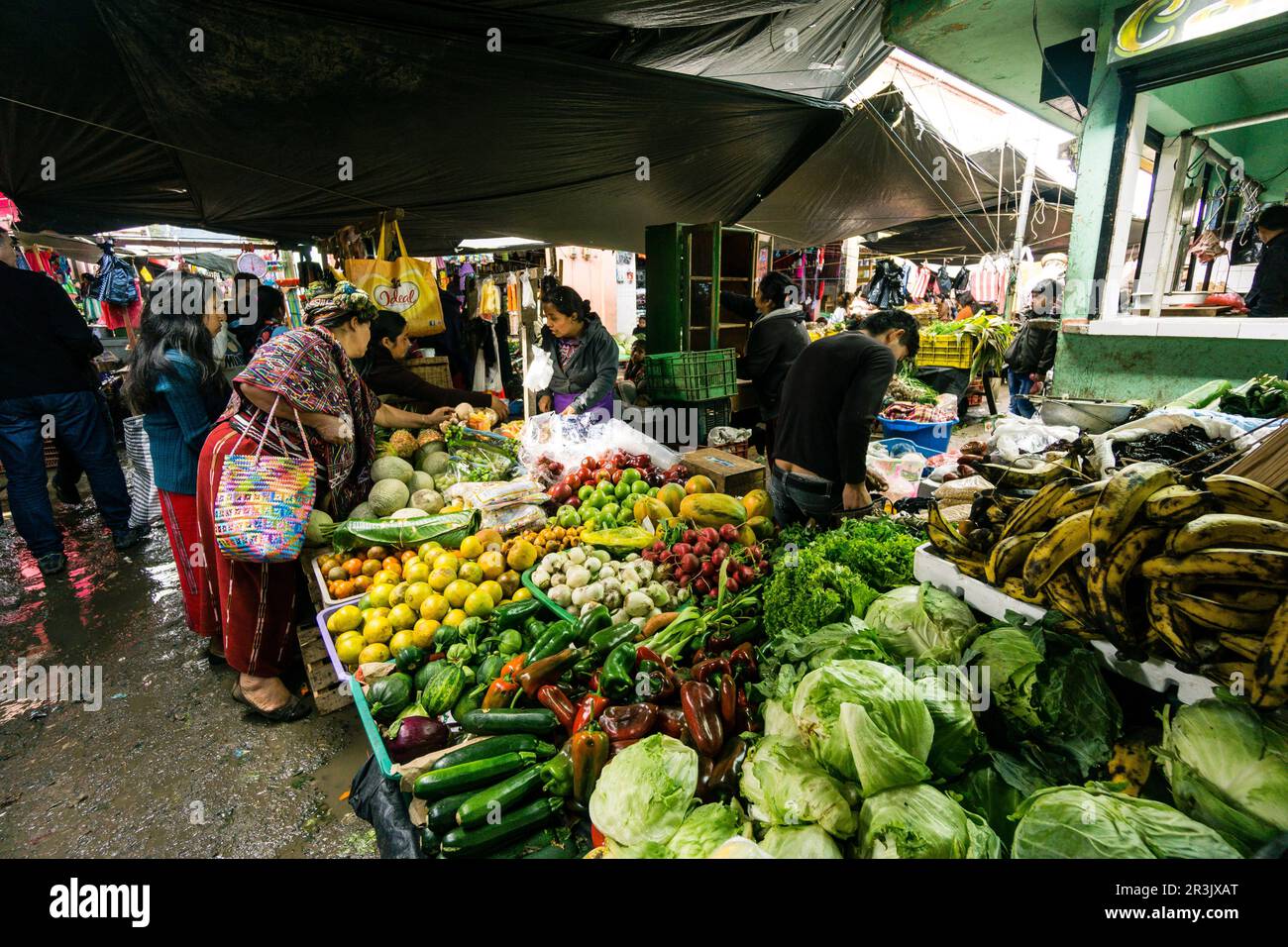 Mercado municipal, Santa María Nebaj, Departamento de El Quiché, Guatemala, Mittelamerika. Stockfoto