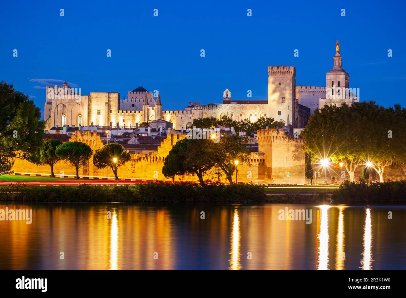 Palast der Päpste oder Palais des Papes, Avignon Kathedrale Antenne Panoramablick in Avignon, Südfrankreich Stockfoto