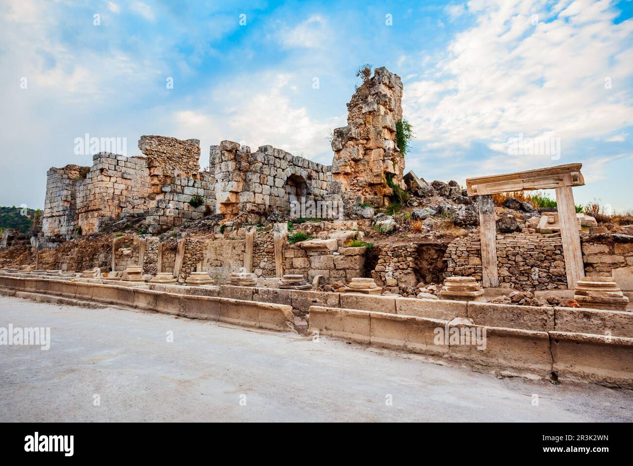 Perge war eine antike anatolischen Stadt, jetzt in der Nähe der Stadt Antalya in der Türkei entfernt Stockfoto