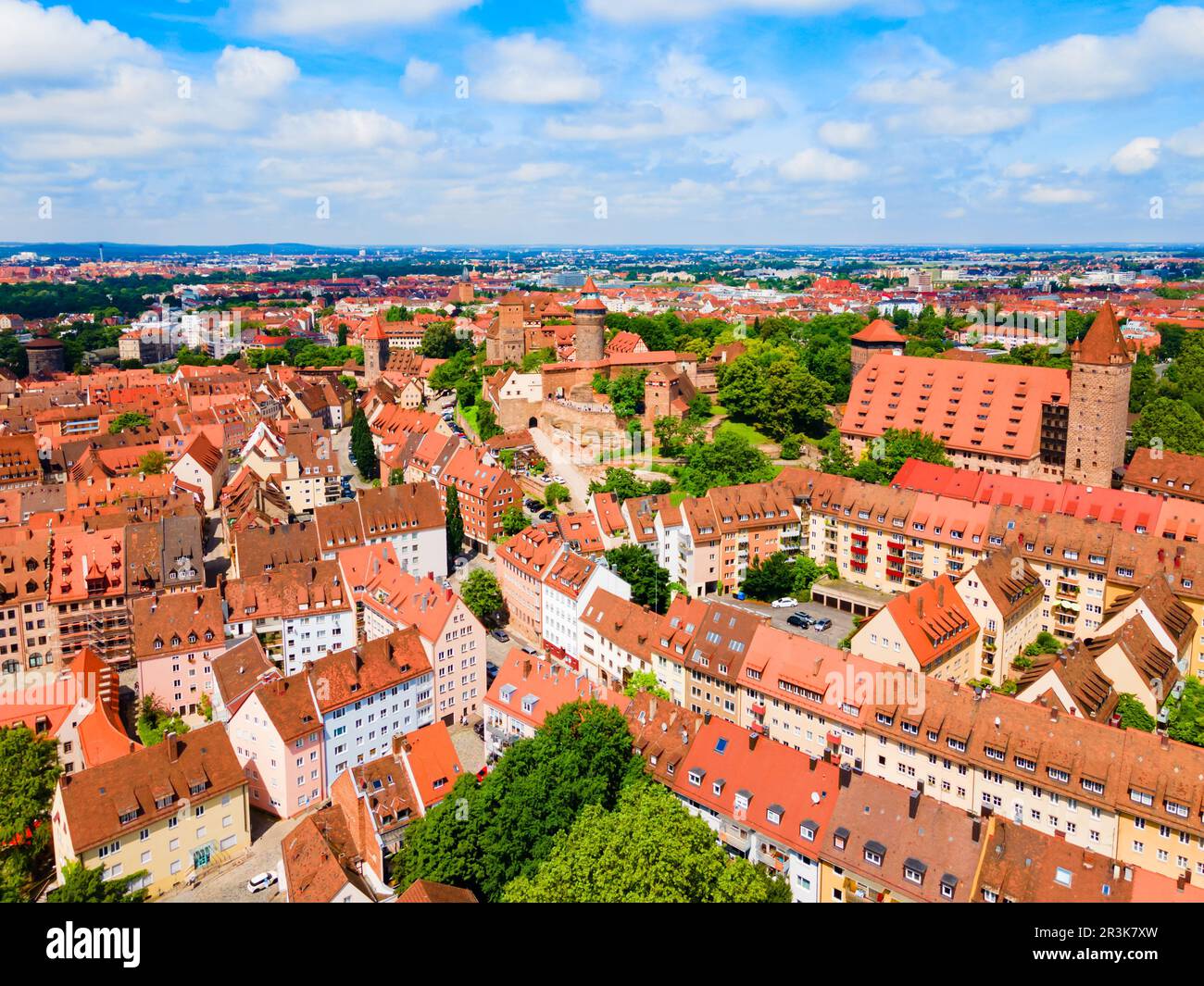 Nürnberger Altstadt Luftpanorama. Nürnberg ist die zweitgrößte Stadt des bayerischen Bundesstaates in Deutschland. Stockfoto