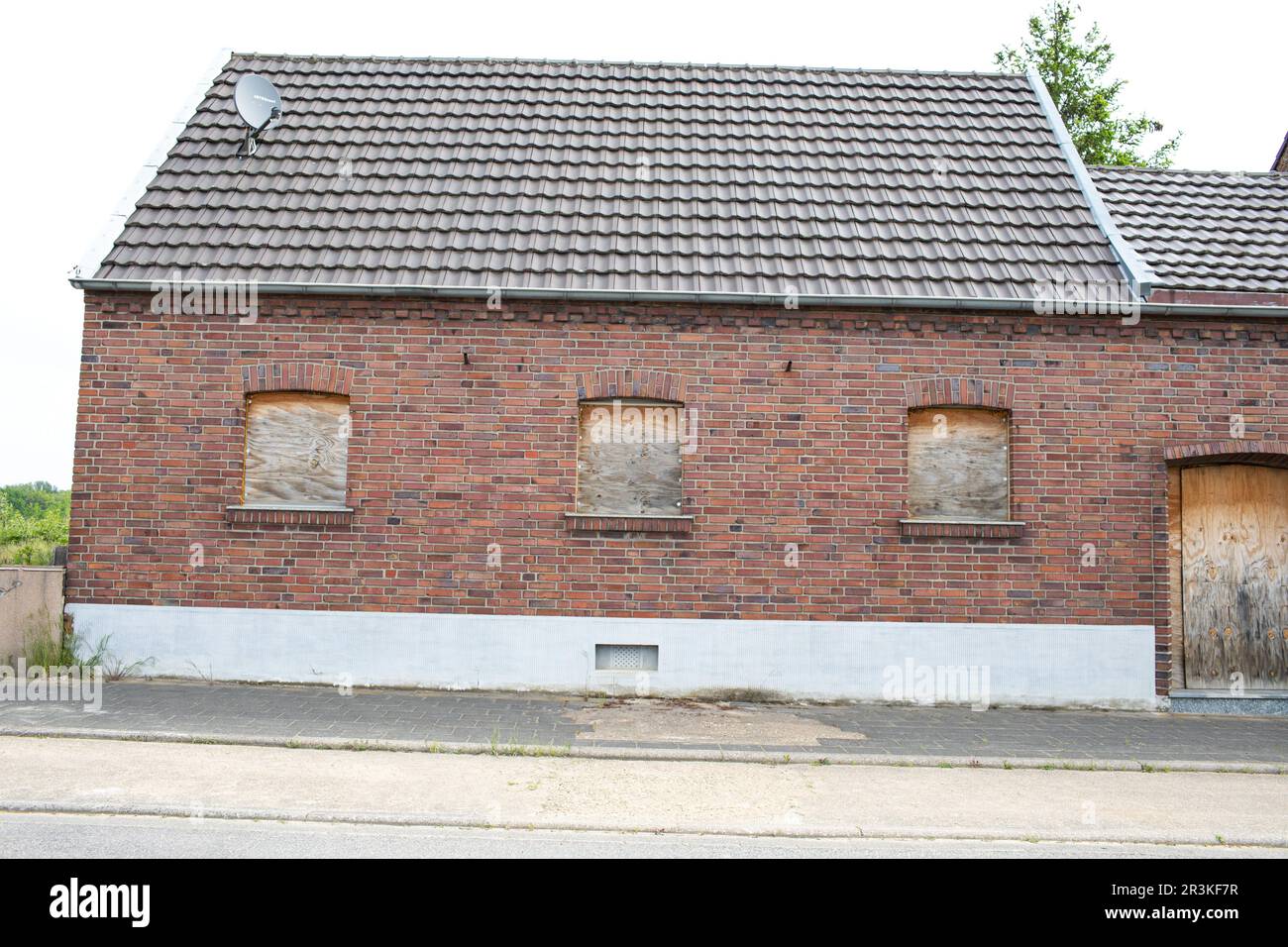 Verlassenes Dorf Manheim in der Nähe der Braunkohle Hambach im Frühjahr 2023 Stockfoto