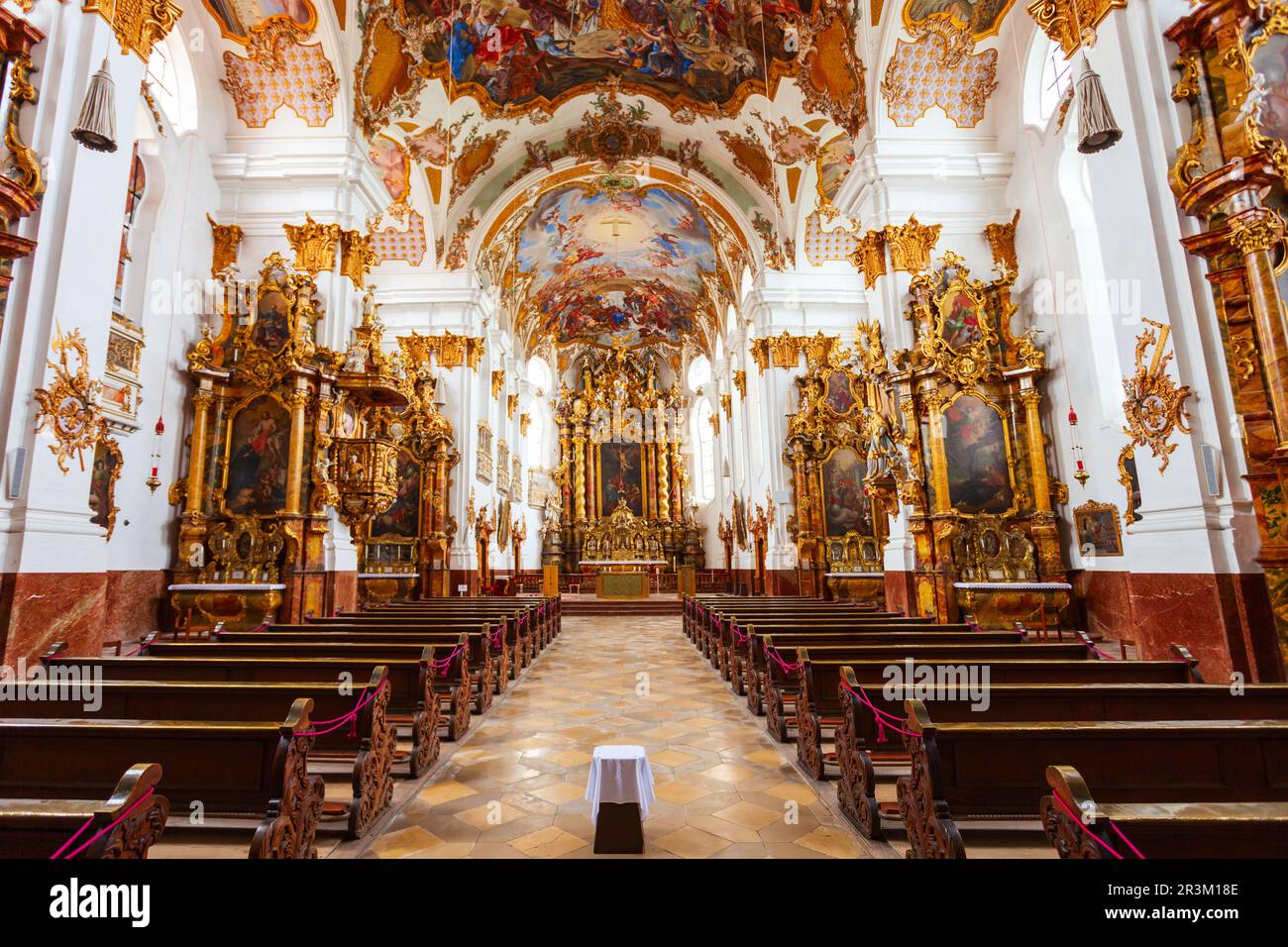 Landsberg am Lech - 03. Juli 2021: Heilige Kreuz-Kirche oder Heilig Kreuz-Kirche in Landsberg am Lech im Südwesten Bayerns Stockfoto
