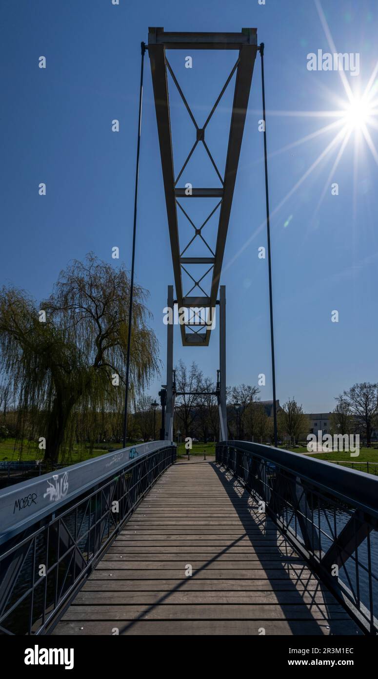 Mühlensteg Bascule Bridge Am Hafen Von Tegel, Berlin Tegel, Deutschland Stockfoto