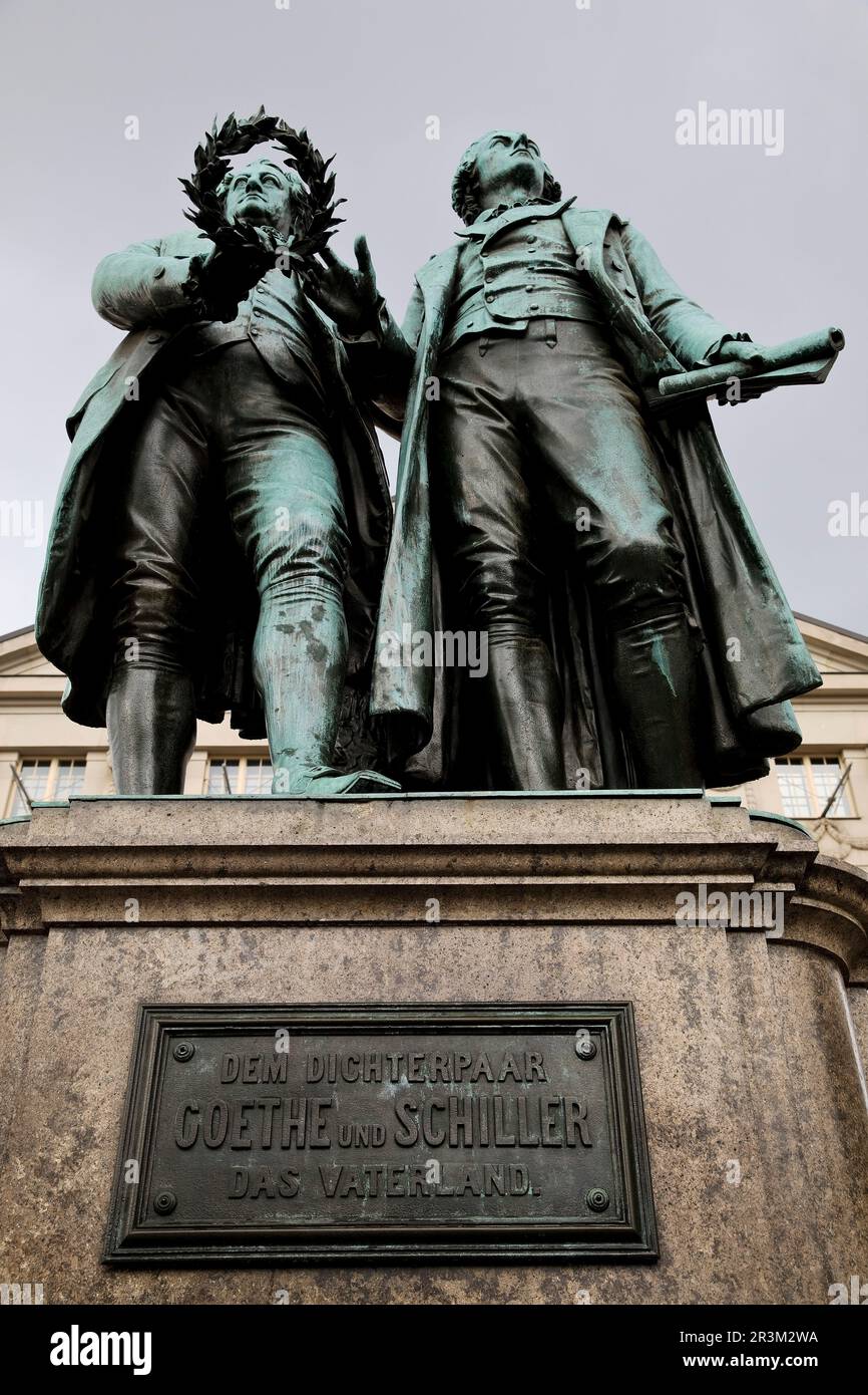Doppelstatue Goethe Schiller Monument von Ernst Rietschel, Weimar, Thüringen, Deutschland, Europa Stockfoto