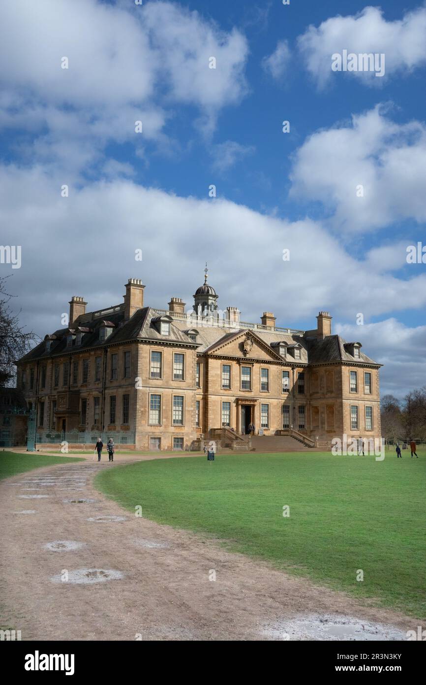 Belton House ist ein denkmalgeschütztes Landhaus in der Nähe von Grantham in Lincolnshire, England Stockfoto