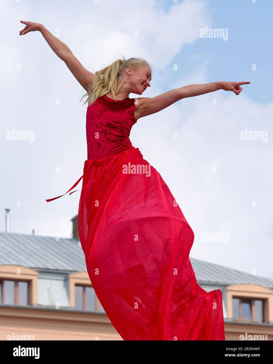 Ulica - TNT-Shows - bewegliche Stangen Stockfoto