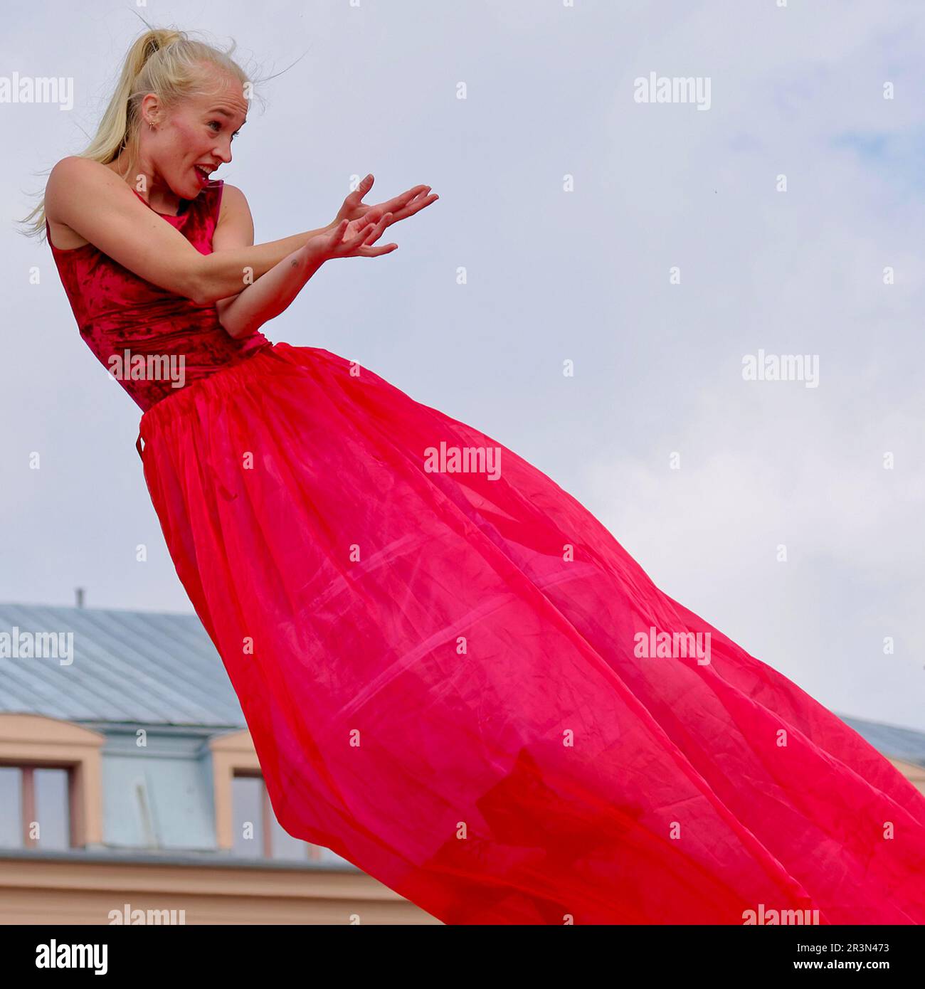 Bewegliche Pole bei 34. ULICA – Internationales Festival der Straßentheater in Kraków Stockfoto