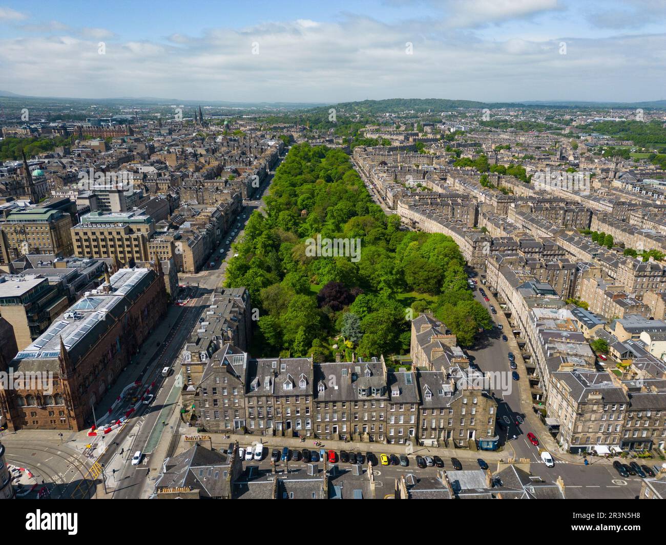 Luftaufnahme von der Drohne der Neustadt in Edinburgh, Schottland, Großbritannien Stockfoto