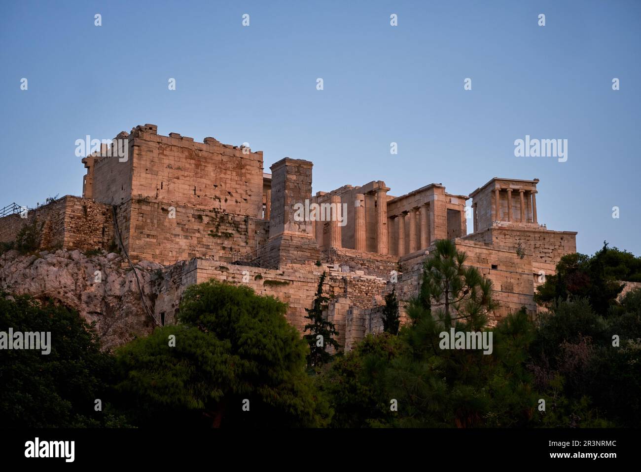 Panoramablick auf die Akropolis von Athen und den Parthenon - Griechenland Stockfoto Panoramablick auf die Akropolis von Athen und den Parthenon - Griechenland Stockfoto