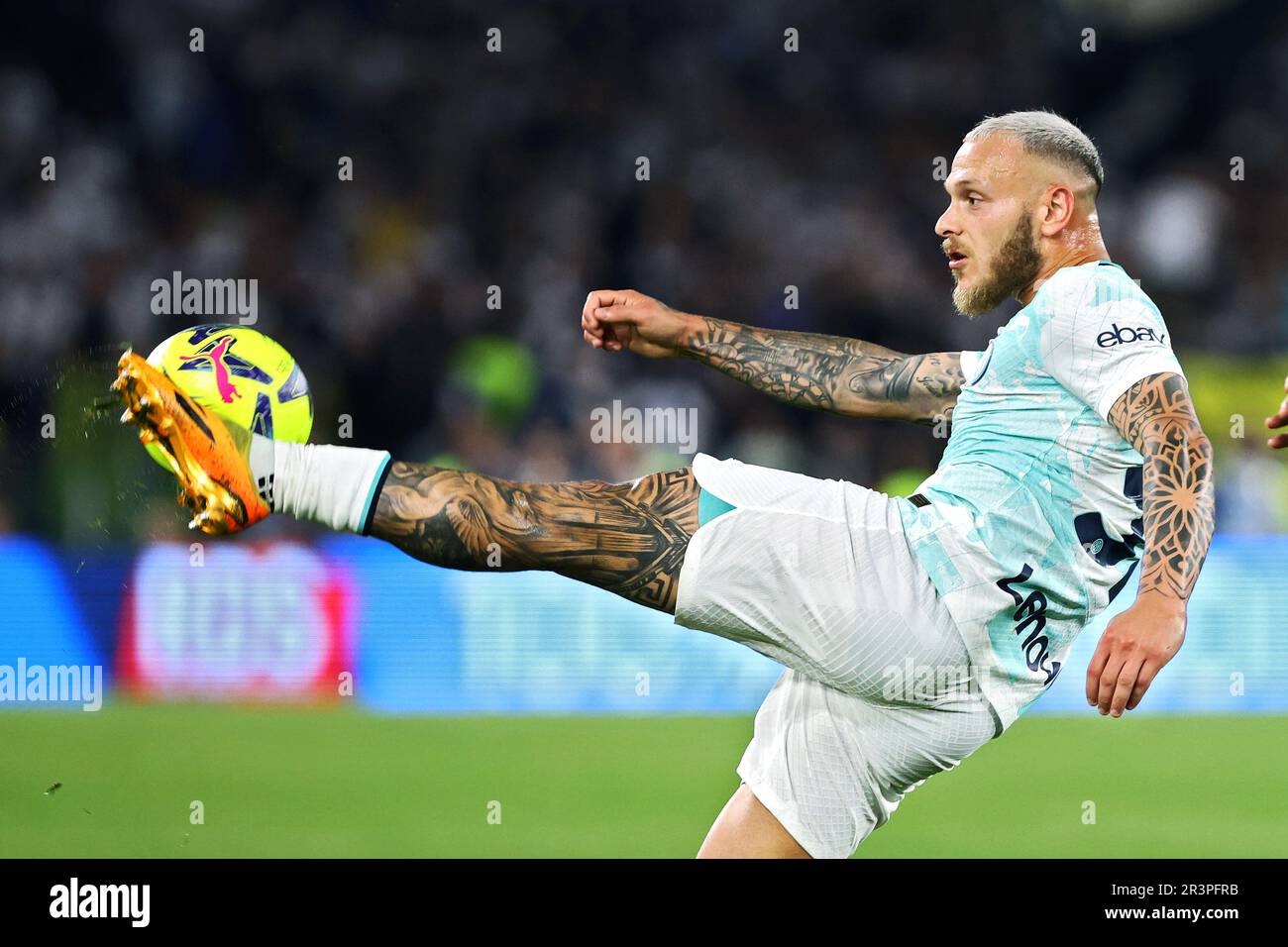 Rom, Italie. 24. Mai 2023. Federico Dimarco von IInternazionale in Aktion während des italienischen Pokals, Coppa Italia, Endspiel zwischen ACF Fiorentina und FC Internazionale am 24. Mai 2023 im Stadio Olimpico in Rom, Italien - Photo Federico Proietti/DPPI Credit: DPPI Media/Alamy Live News Stockfoto