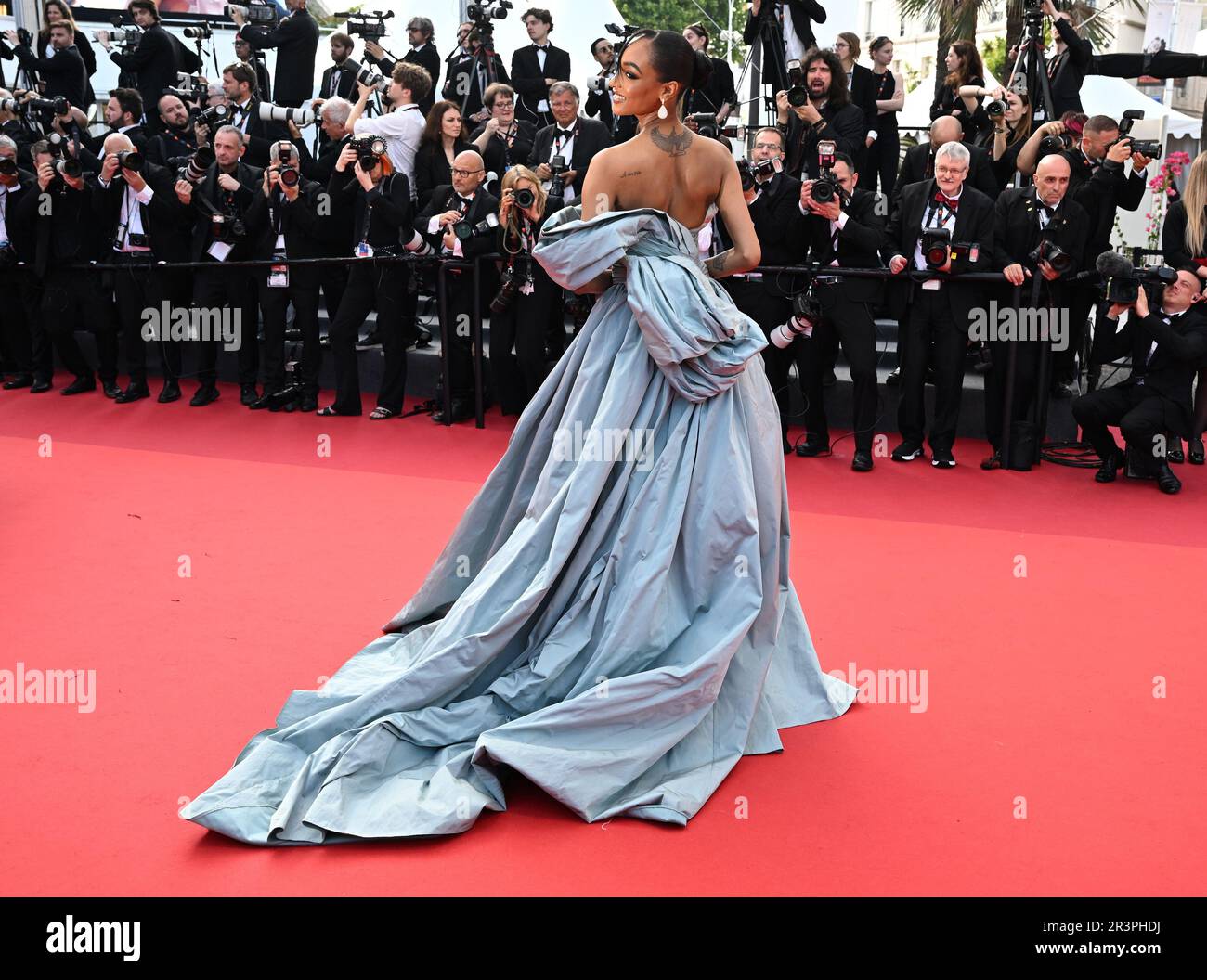 Cannes, Frankreich. 24. Mai 2023. Das britische Modell Jourdan Dunn nimmt am Mittwoch, den 24. Mai 2023, am 76. Filmfestival in Cannes im Palais des Festivals in Cannes, Frankreich, an der Premiere des Pot-Au-Feu Teil. Foto: Rune Hellestad/ Kredit: UPI/Alamy Live News Stockfoto