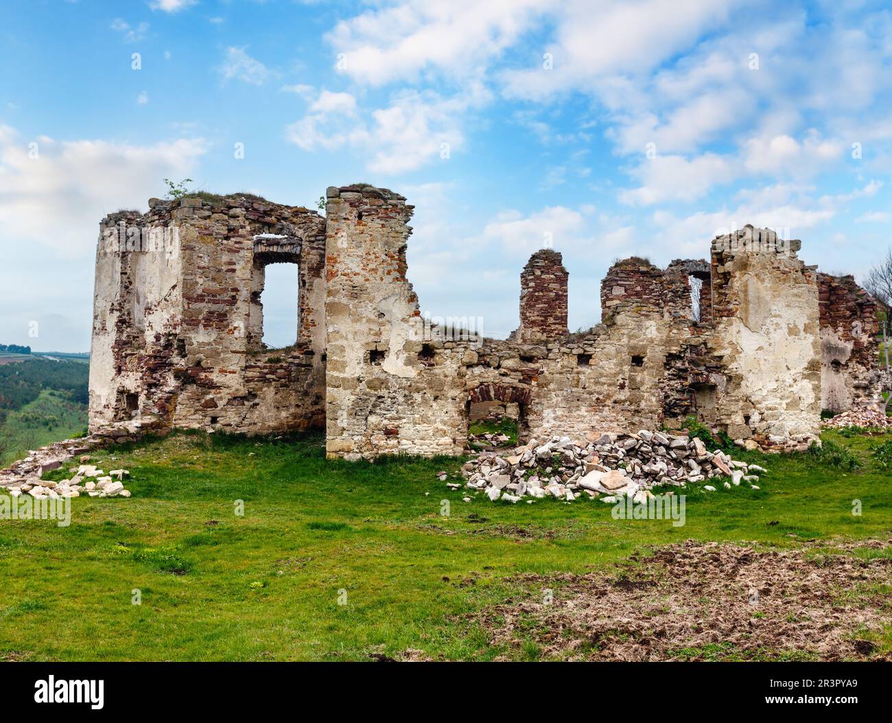 Pidzamochok schloss Frühling Ruinen, Ternopil, Ukraine. Stockfoto