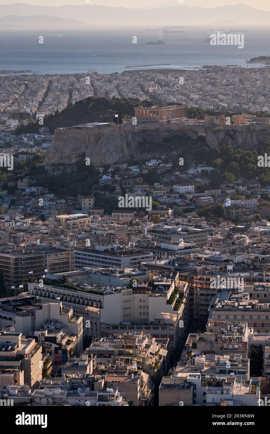 Panoramablick auf Athen vom Lycabettus-Hügel bei Sonnenuntergang - Griechenland Stockfoto Panoramablick auf Athen vom Lycabettus-Hügel bei Sonnenuntergang - Griechenland Stockfoto