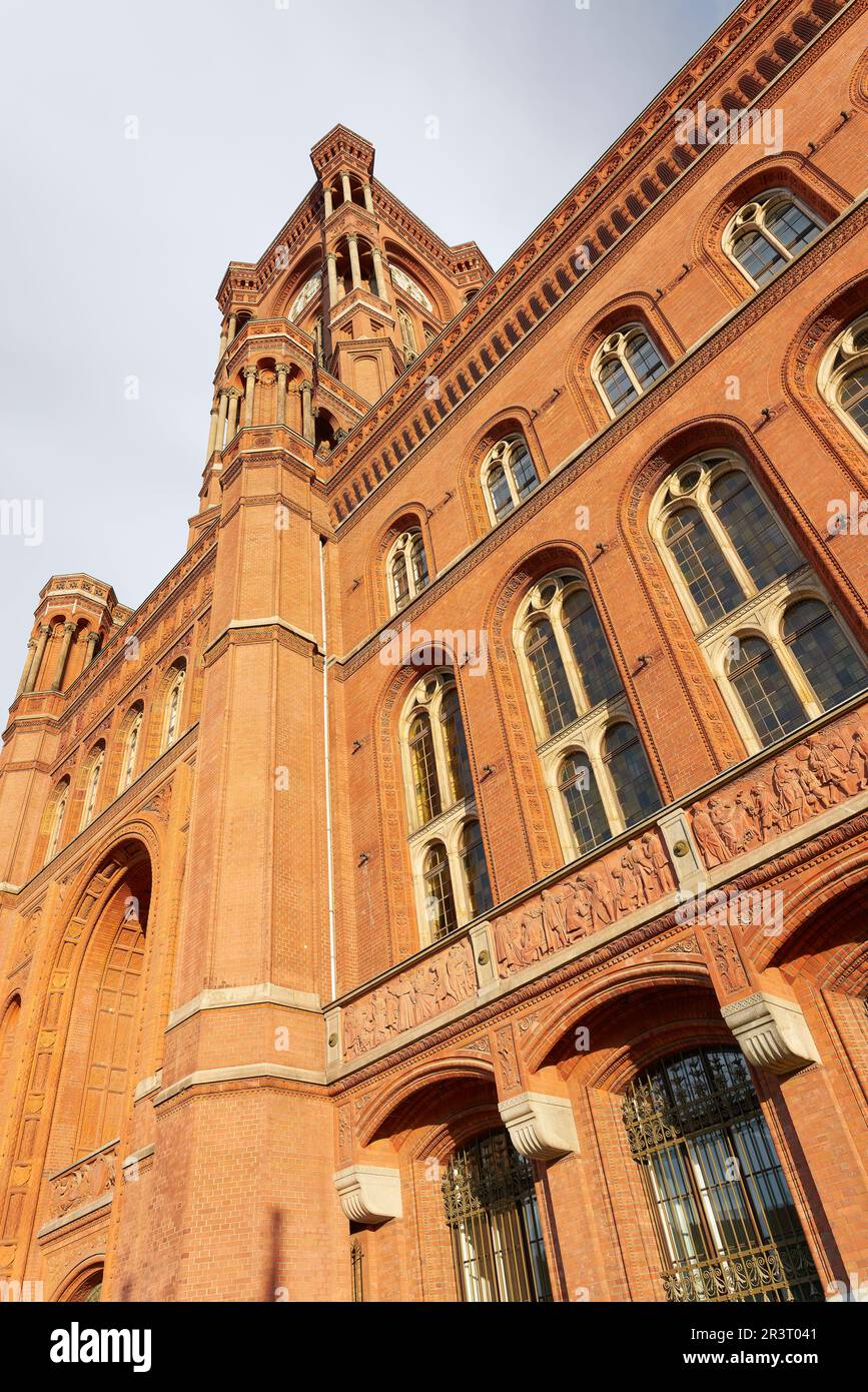 Rotes Rathaus, das Rote Rathaus, Sitz des Bürgermeisters in Berlin mit seiner roten Backsteinfassade Stockfoto