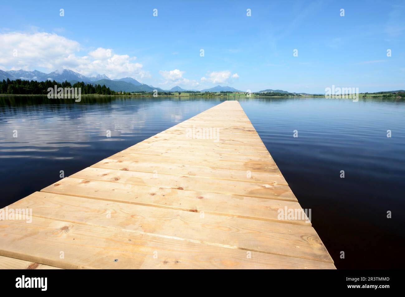 Holzanlegestelle am Hopfensee (Deutschland) (Bayern) Stockfoto