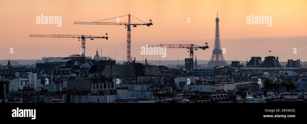 Eiffelturm und Pariser Skyline Stockfoto