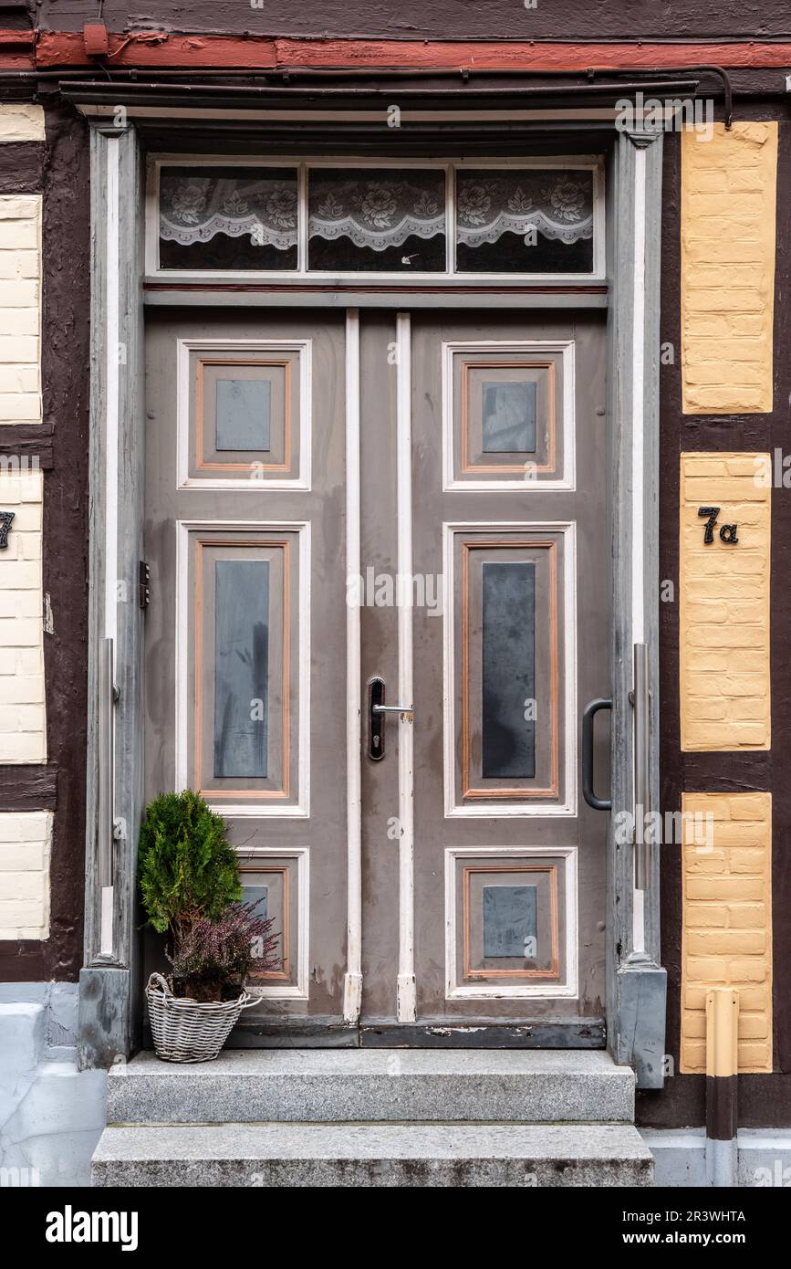 Tür in der Altstadt von Hitzacker an der Elbe Stockfoto